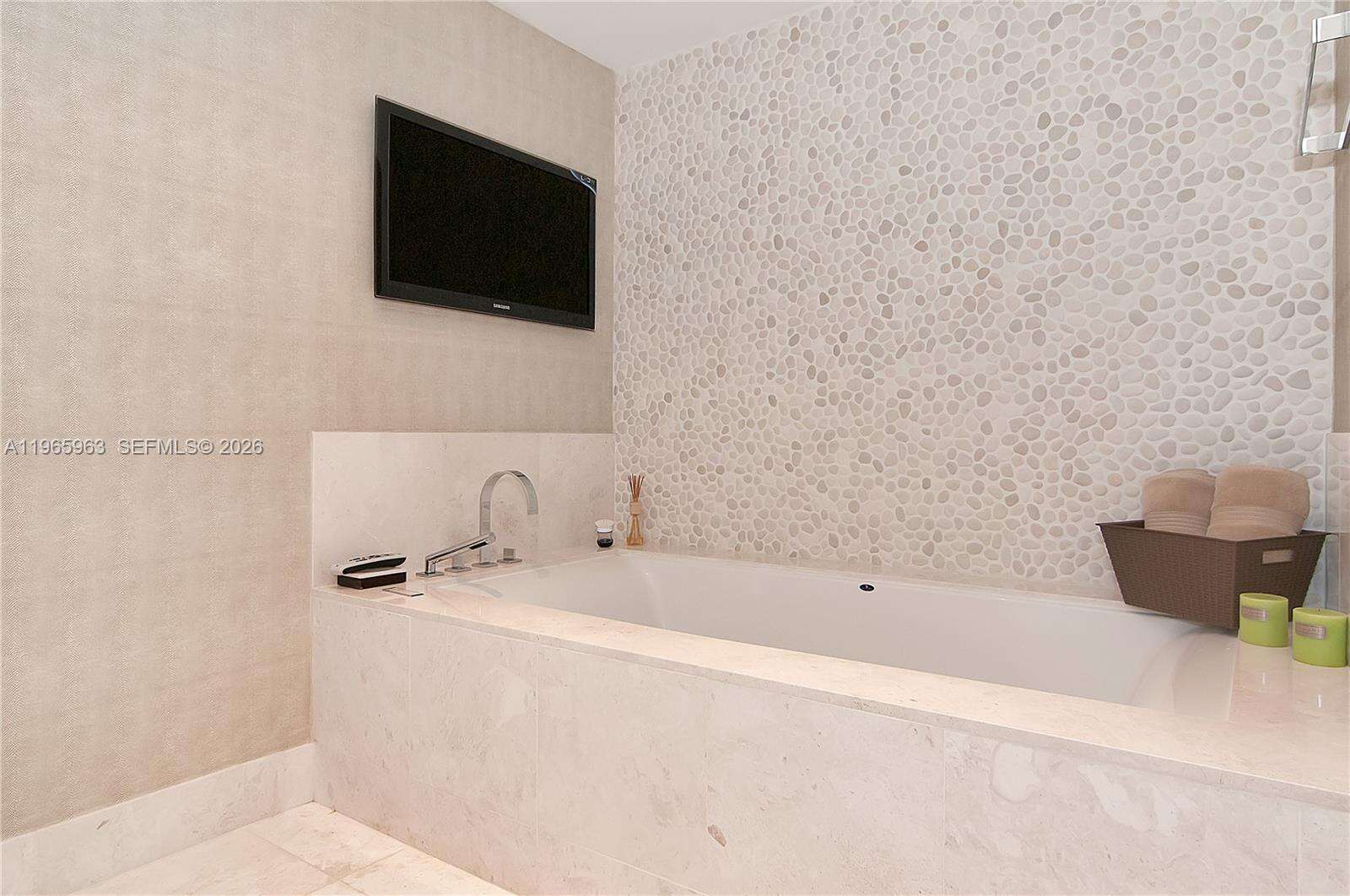 Jade Ocean at 17121 Collins Ave, Sunny Isles Beach, FL 33160 - For Rent photo 28
