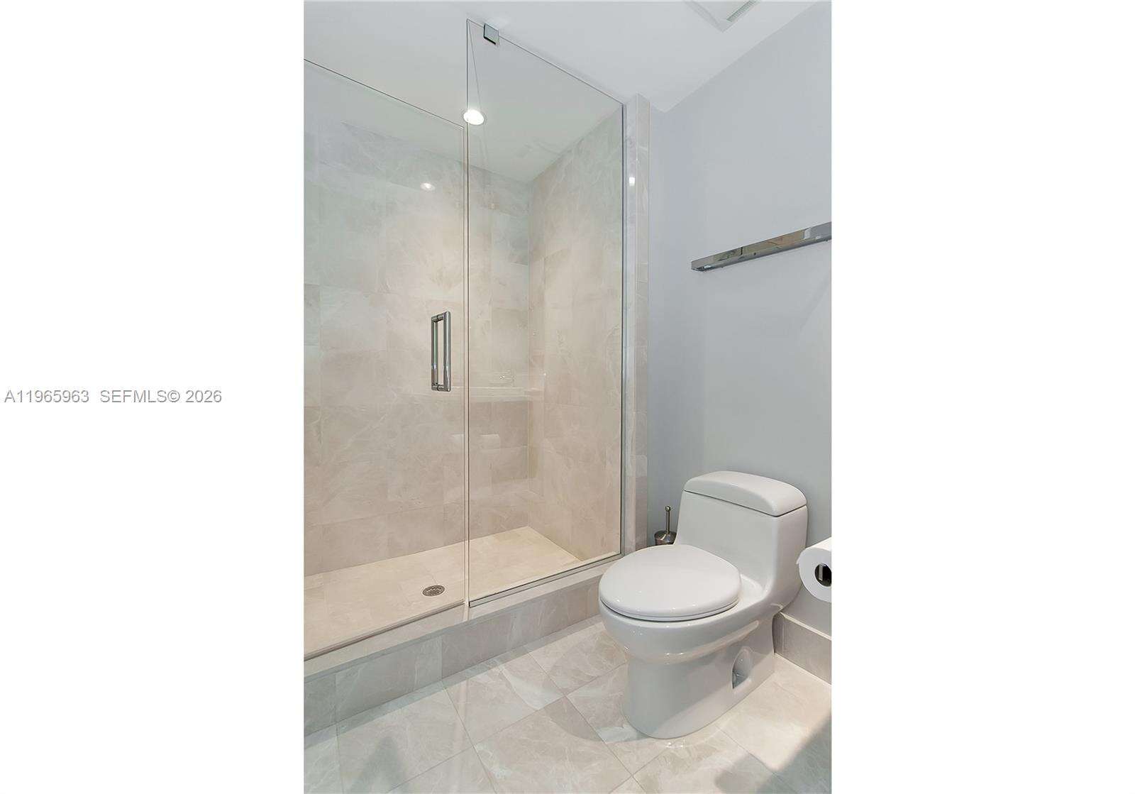 Jade Ocean at 17121 Collins Ave, Sunny Isles Beach, FL 33160 - For Rent photo 36