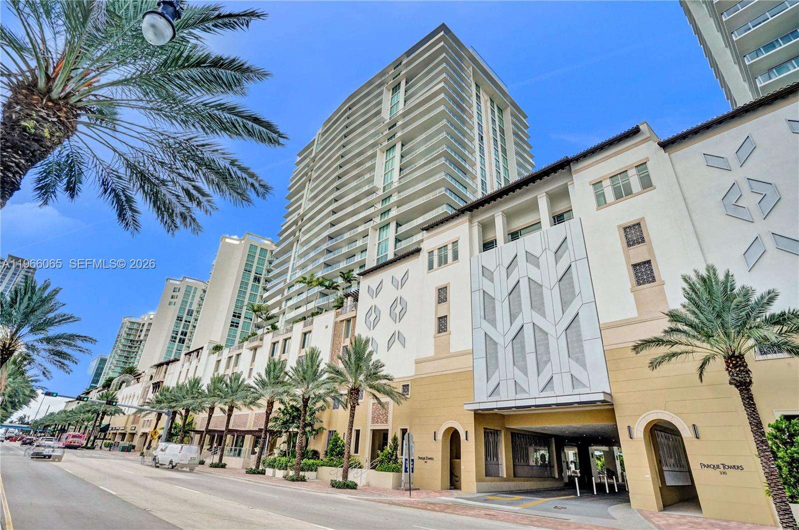 Parque Towers at 300 Sunny Isles Blvd, Sunny Isles Beach, FL 33160 - For Rent photo 42