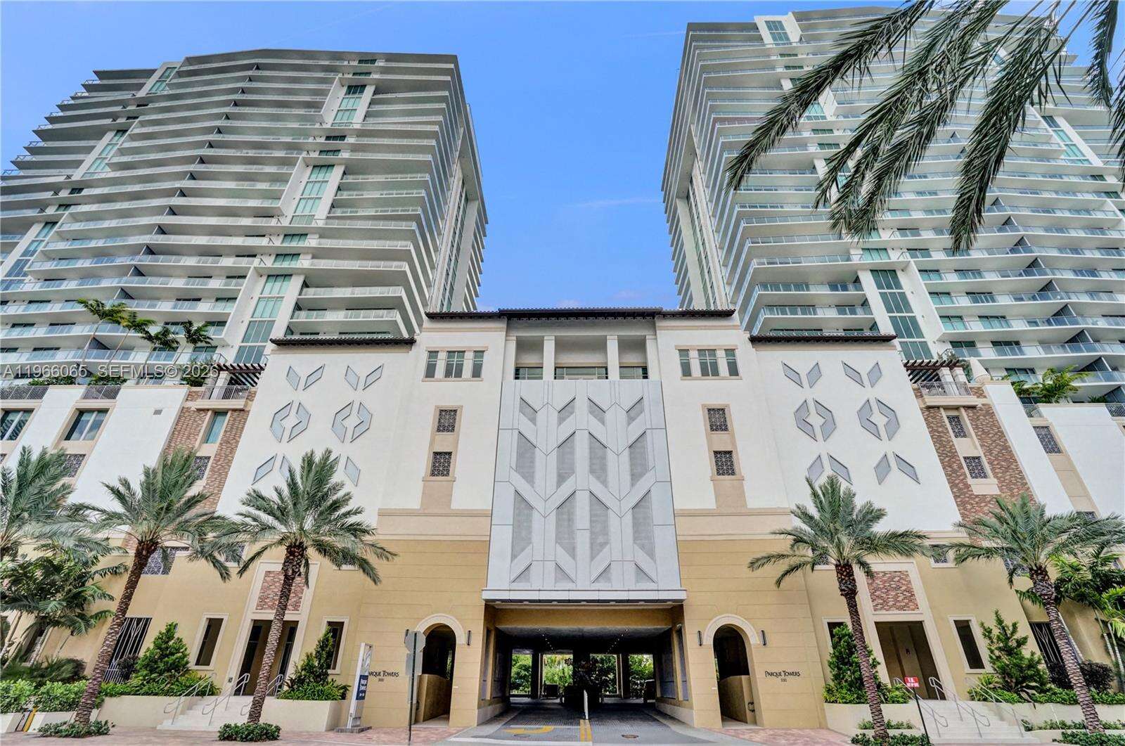 Parque Towers at 300 Sunny Isles Blvd, Sunny Isles Beach, FL 33160 - For Rent photo 43