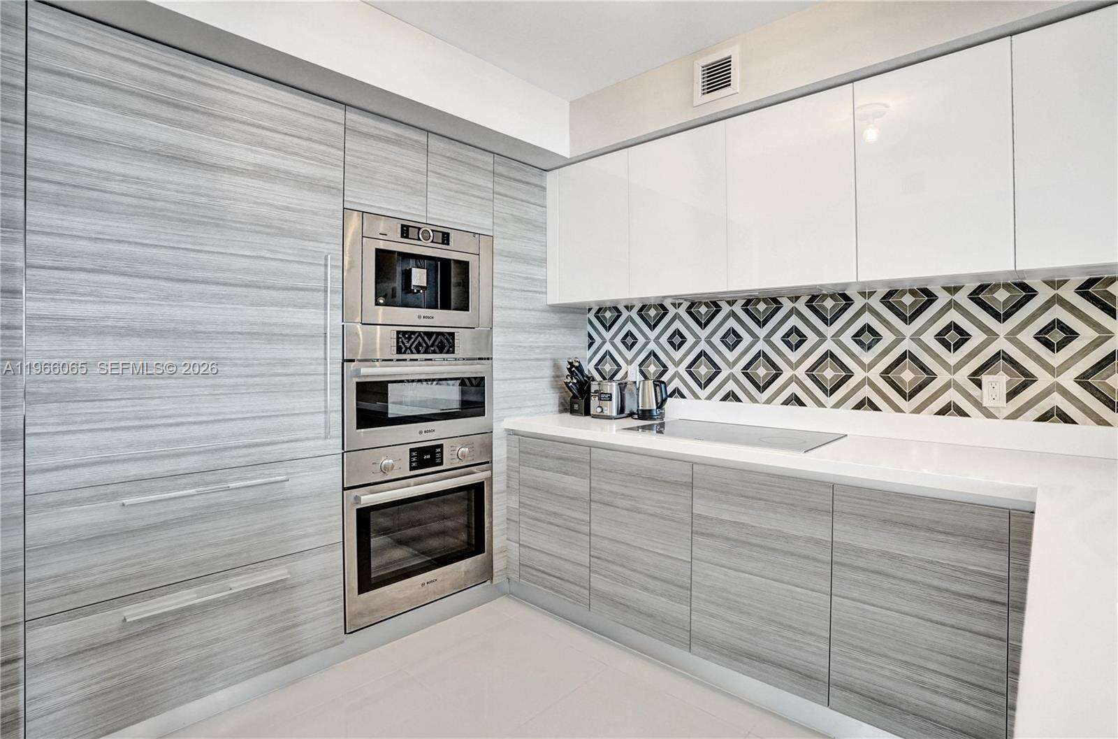 Parque Towers at 300 Sunny Isles Blvd, Sunny Isles Beach, FL 33160 - For Rent photo 6