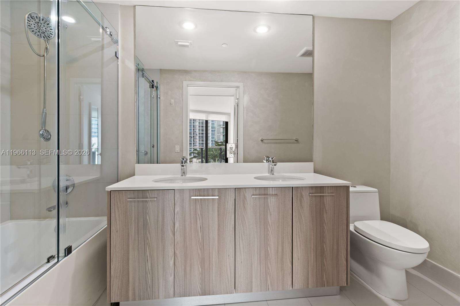 Paraiso Bayviews at Miami, FL 33137 - For Rent photo 12