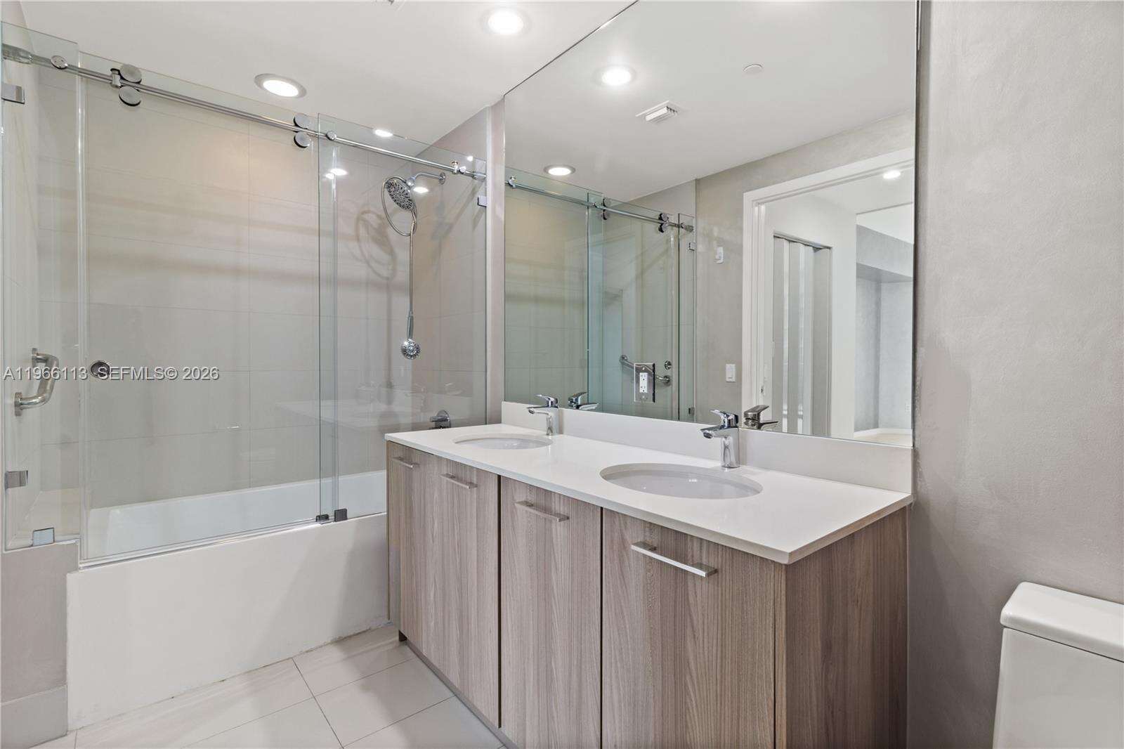 Paraiso Bayviews at Miami, FL 33137 - For Rent photo 13
