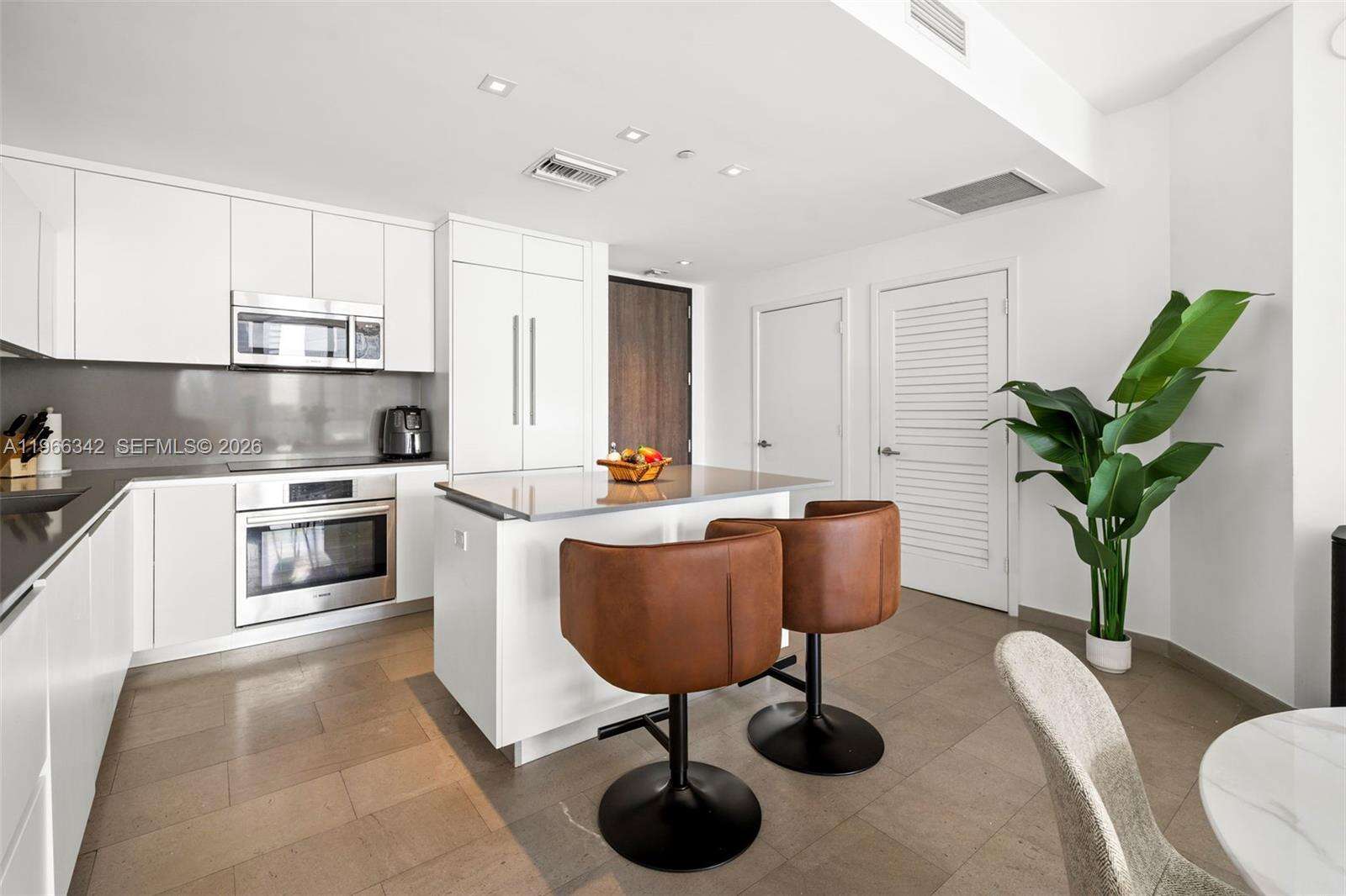 Rise Brickell at 88 7 St, Miami, FL 33130 - For Rent photo 4