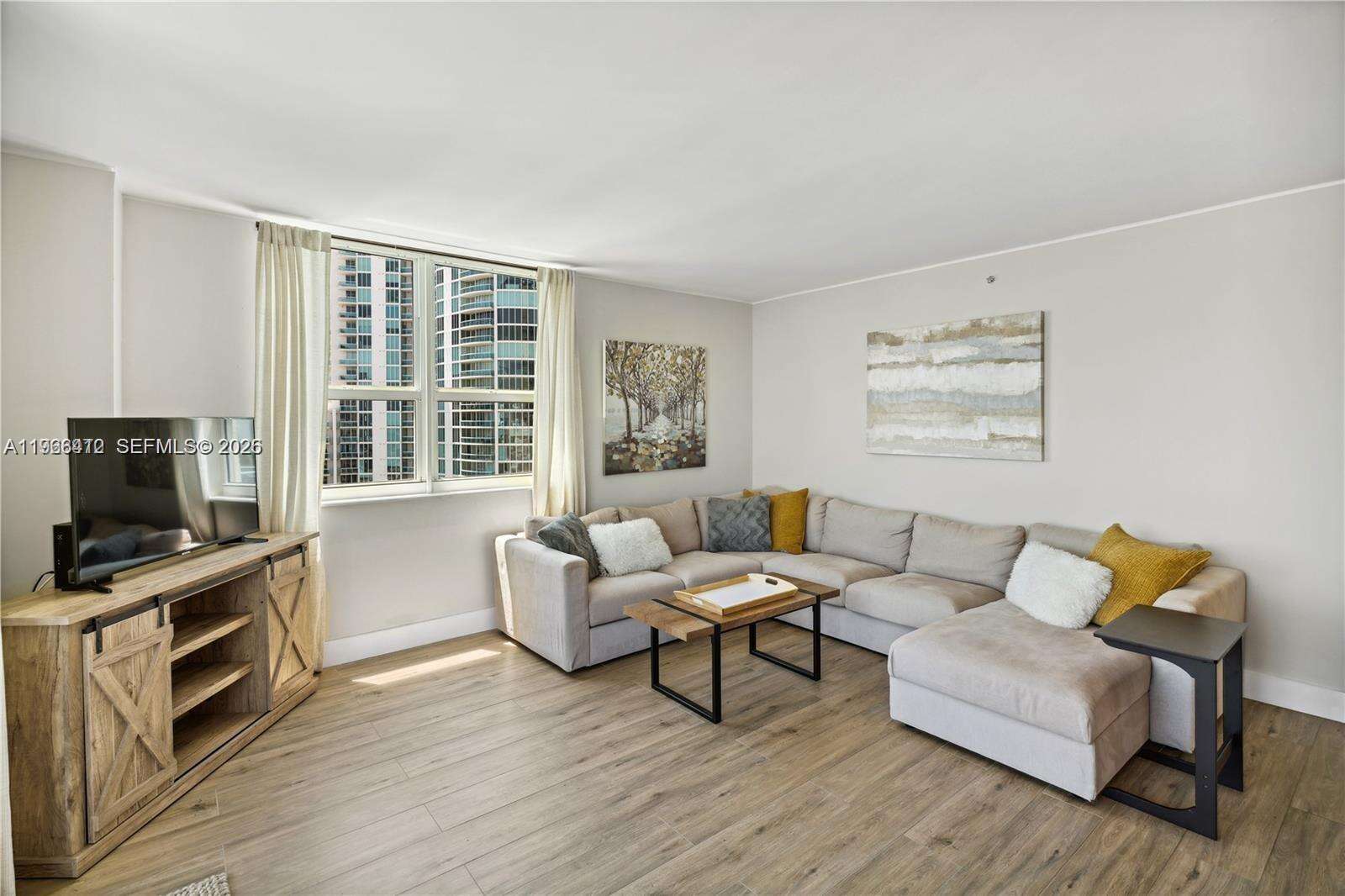 Yacht Club At Portofino at 90 Alton Rd, Miami Beach, FL 33139 - For Rent photo 2