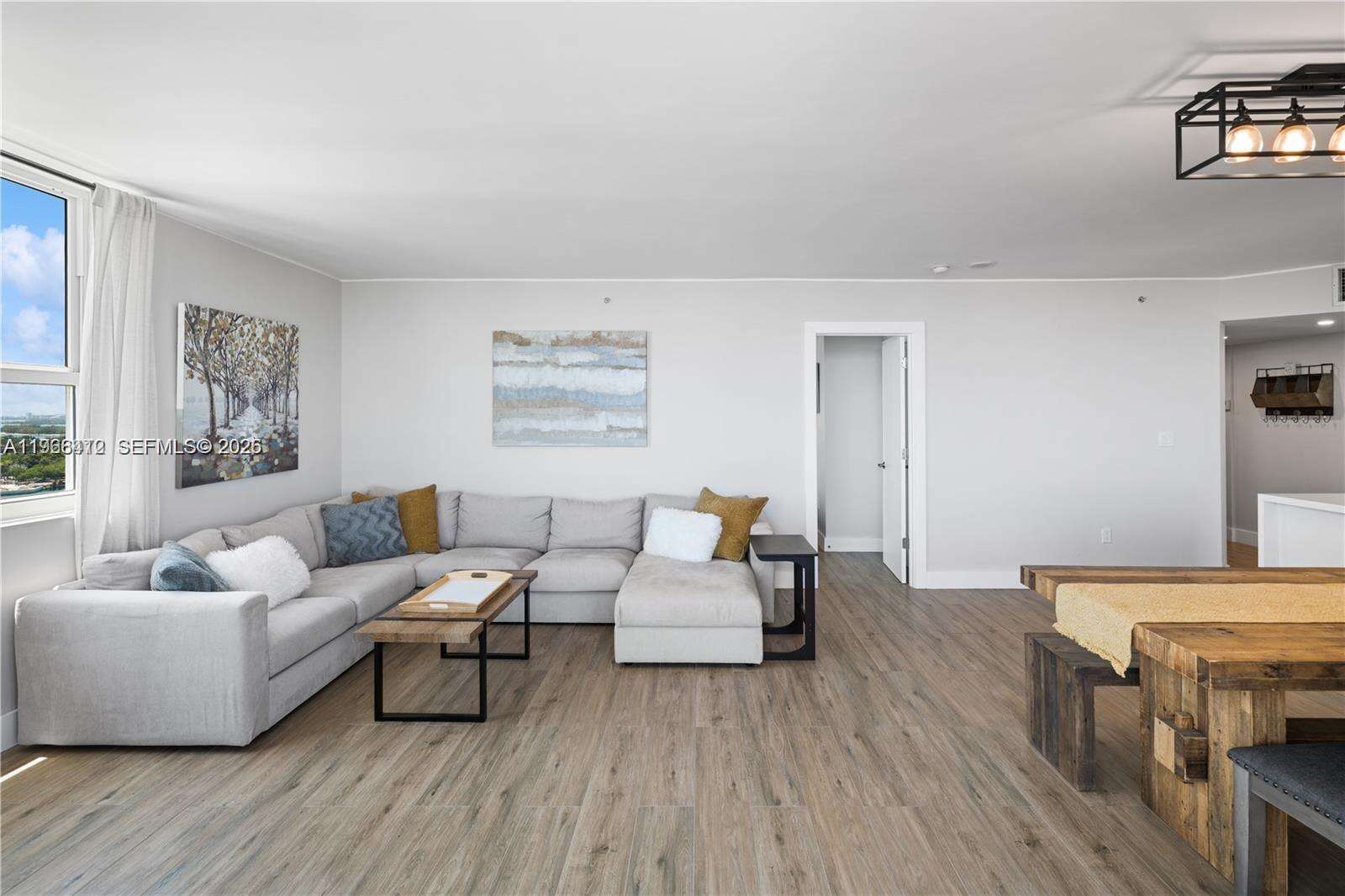 Yacht Club At Portofino at 90 Alton Rd, Miami Beach, FL 33139 - For Rent photo 3