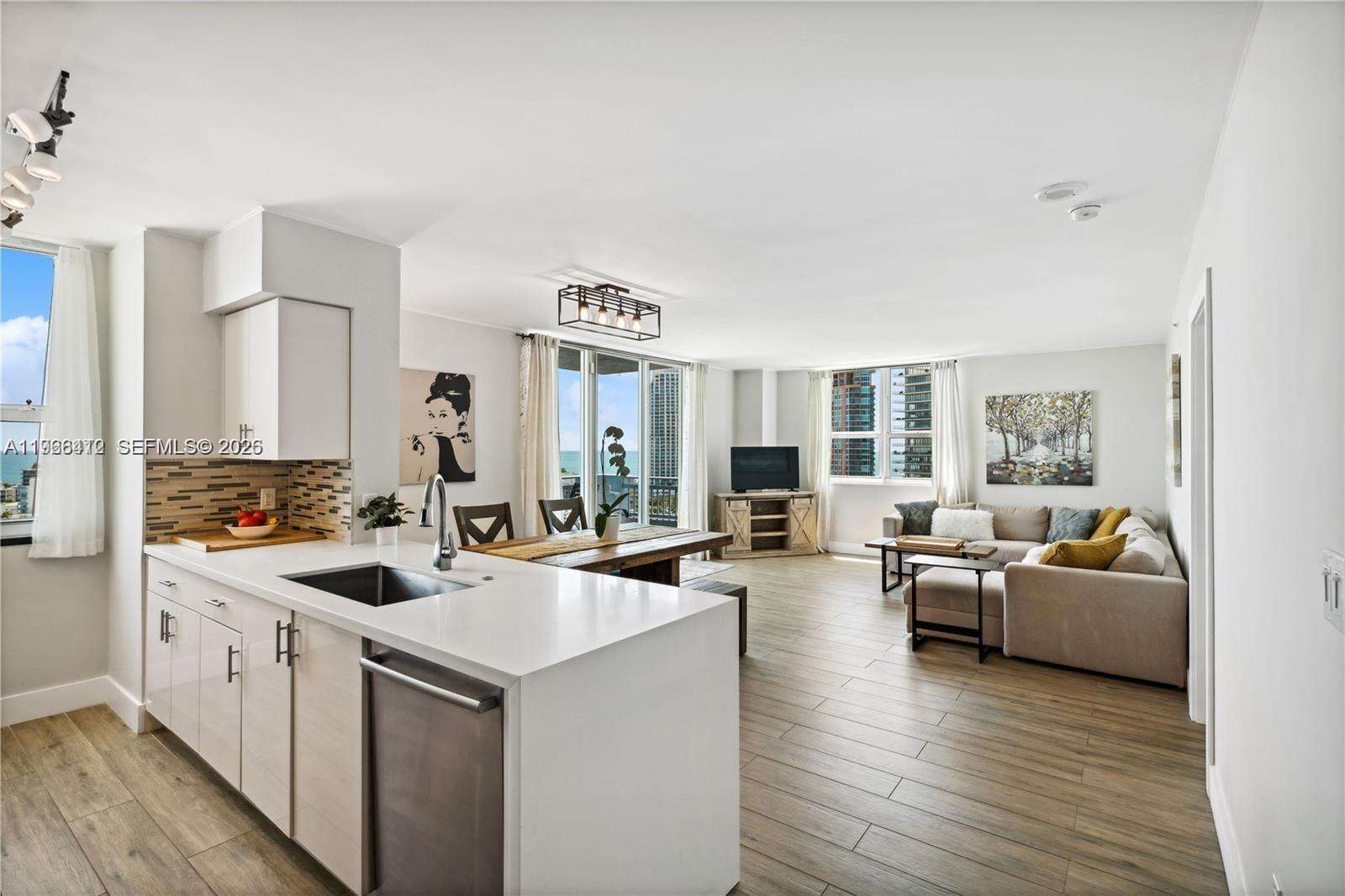 Yacht Club At Portofino at 90 Alton Rd, Miami Beach, FL 33139 - For Rent photo 5