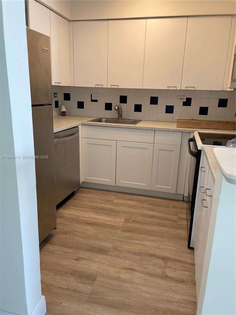 Flamingo South Beach at 1500 Bay Rd, Miami Beach, FL 33139 - For Rent photo 6