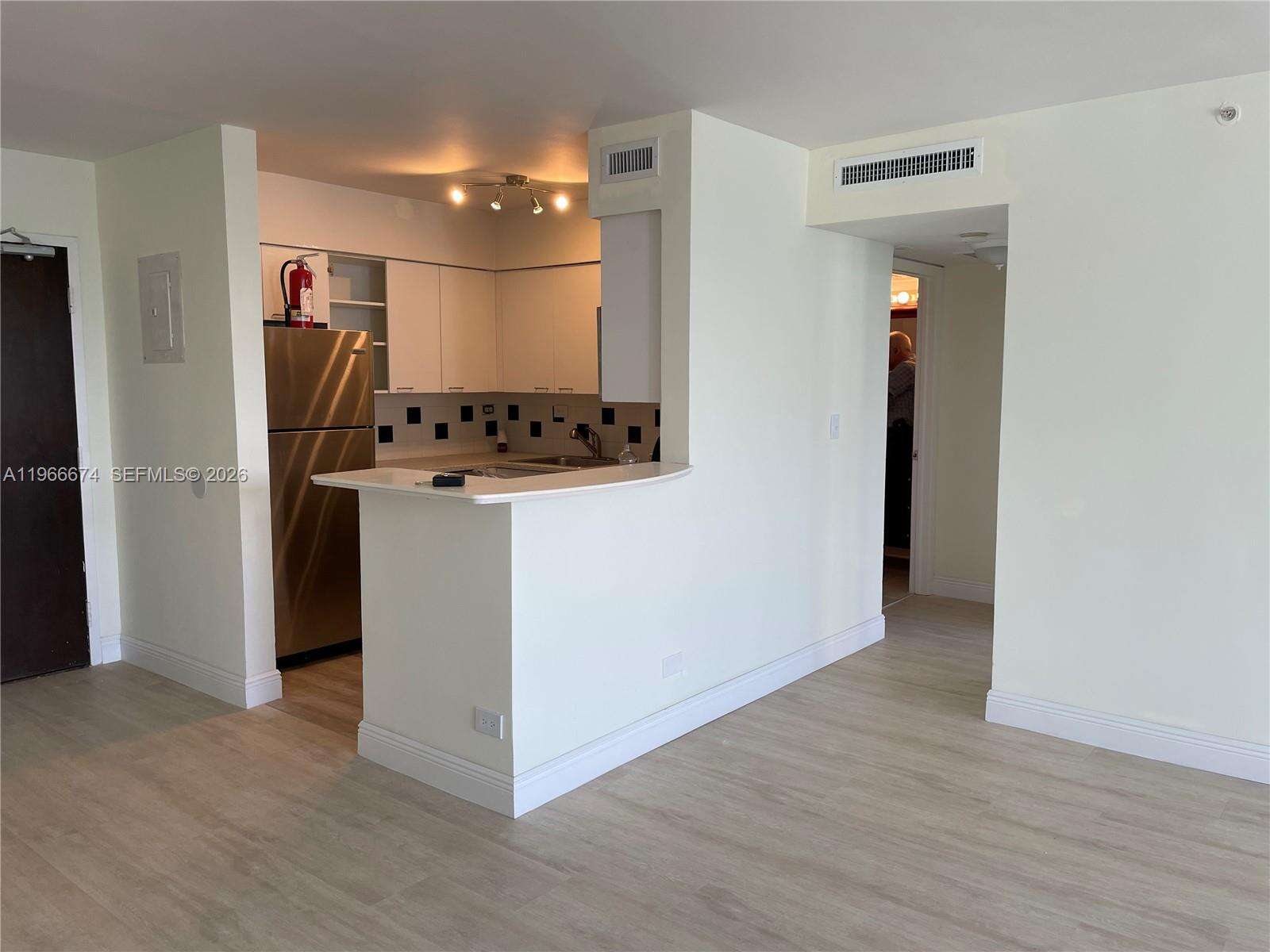 Flamingo South Beach at 1500 Bay Rd, Miami Beach, FL 33139 - For Rent photo 8