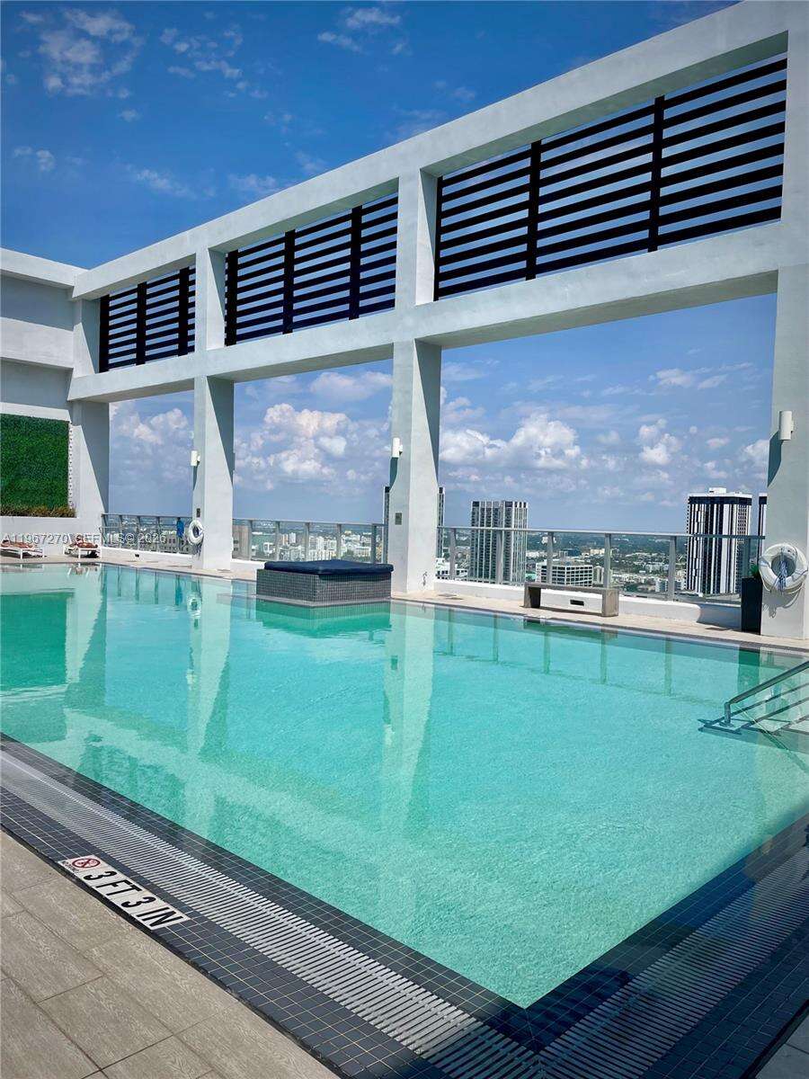 Centro at Miami, FL 33131 - For Rent photo 12