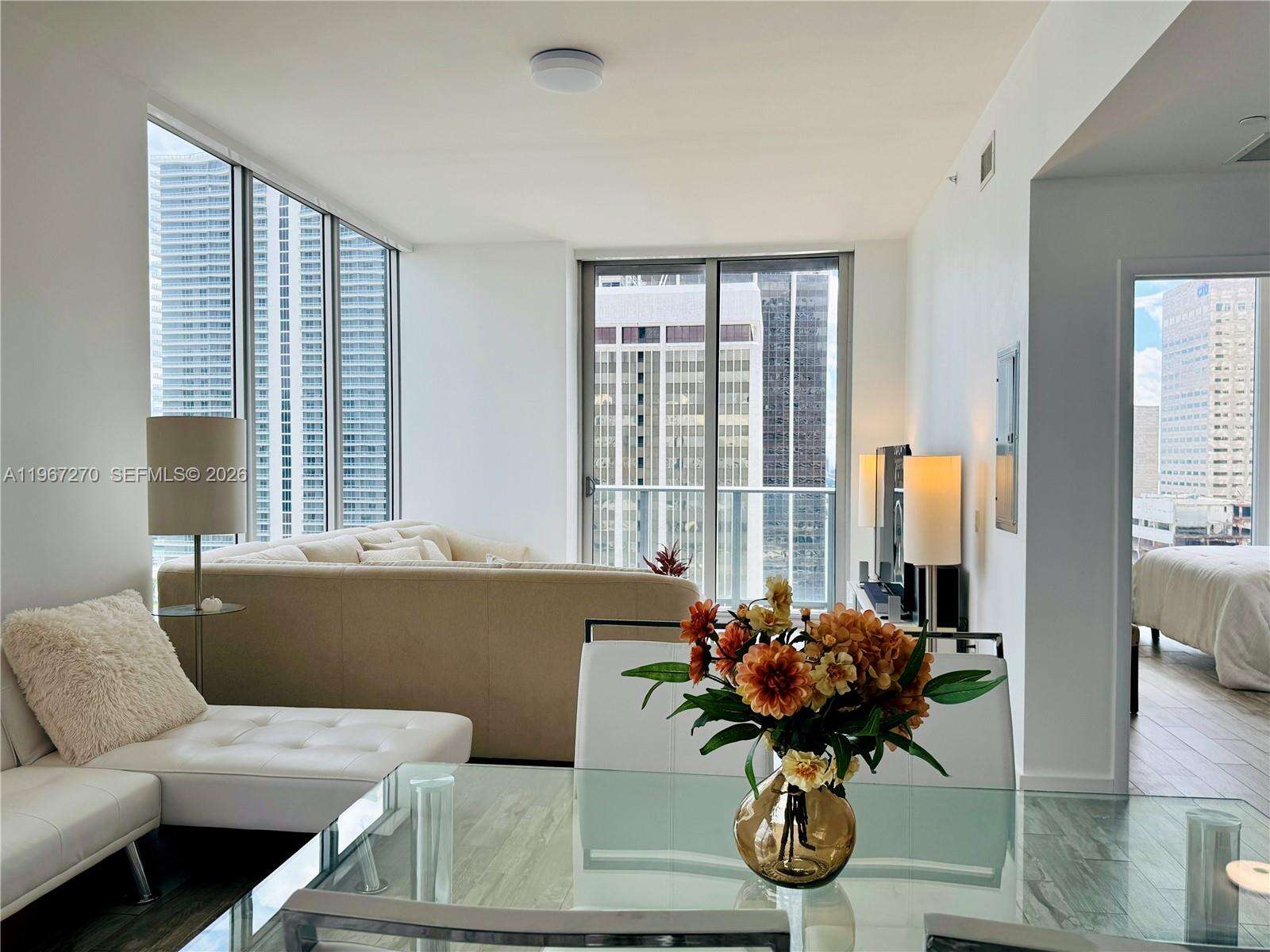 Centro at Miami, FL 33131 - For Rent photo 4