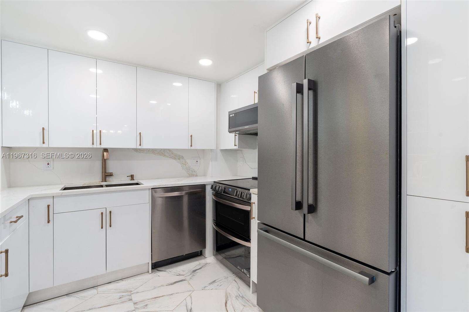 The Hemispheres at 1985 Ocean Dr, Hallandale Beach, FL 33009 - For Rent photo 13