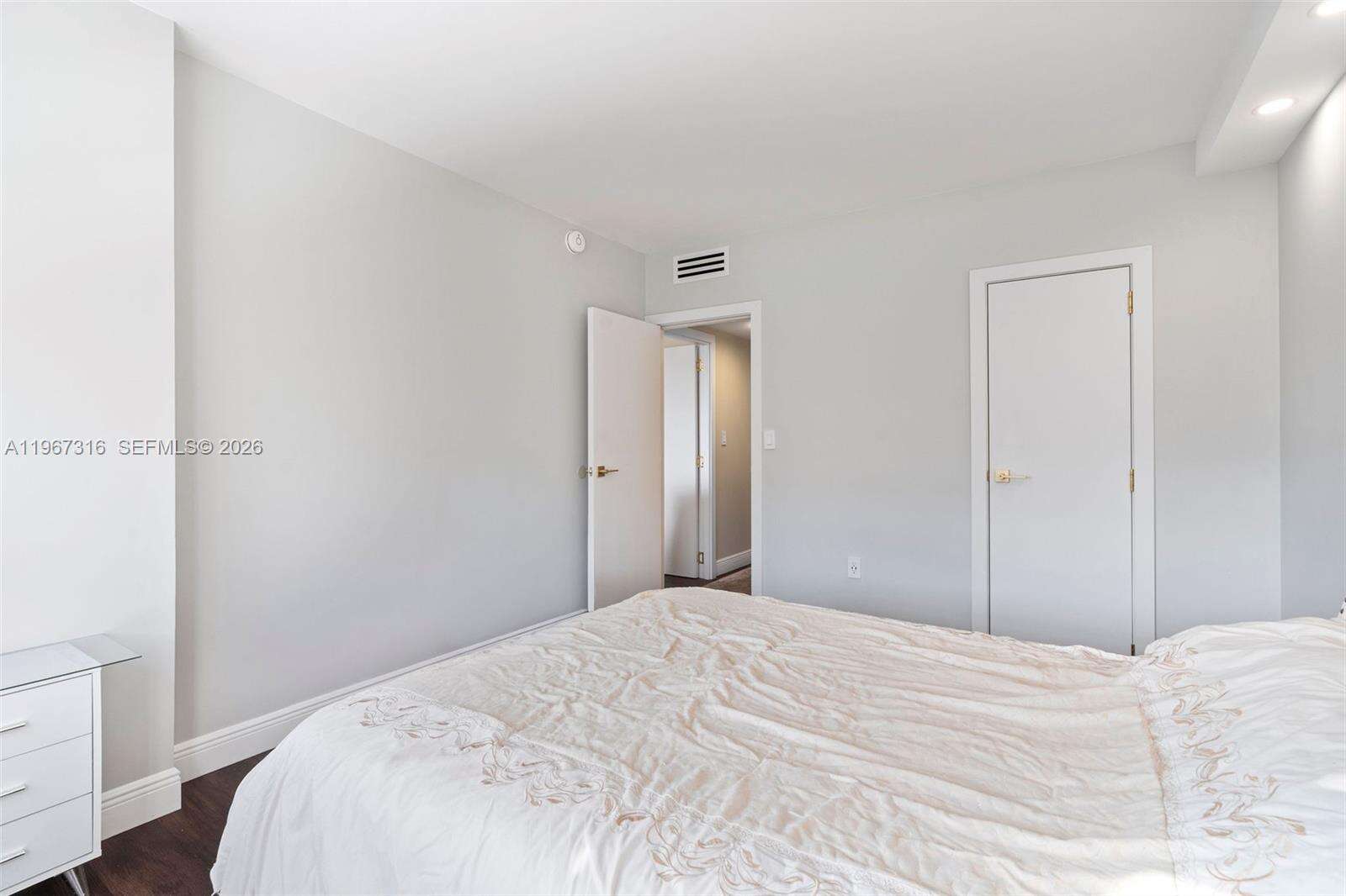 The Hemispheres at 1985 Ocean Dr, Hallandale Beach, FL 33009 - For Rent photo 19