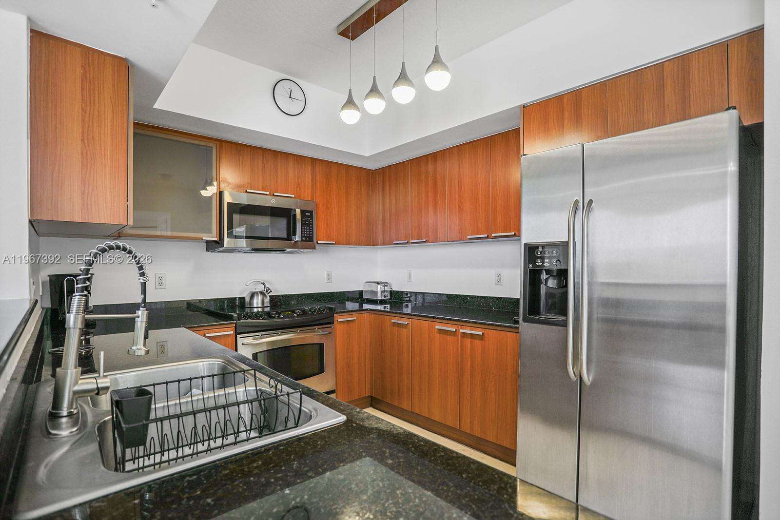 La Perla at 16699 Collins Ave, Sunny Isles Beach, FL 33160 - For Rent photo 11