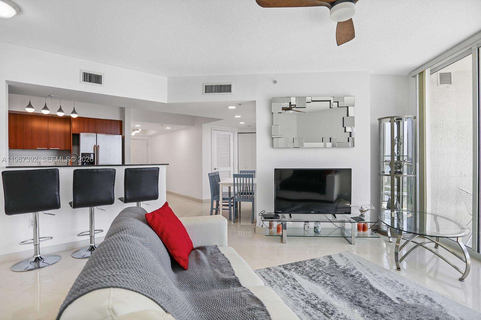 La Perla at 16699 Collins Ave, Sunny Isles Beach, FL 33160 - For Rent photo 14