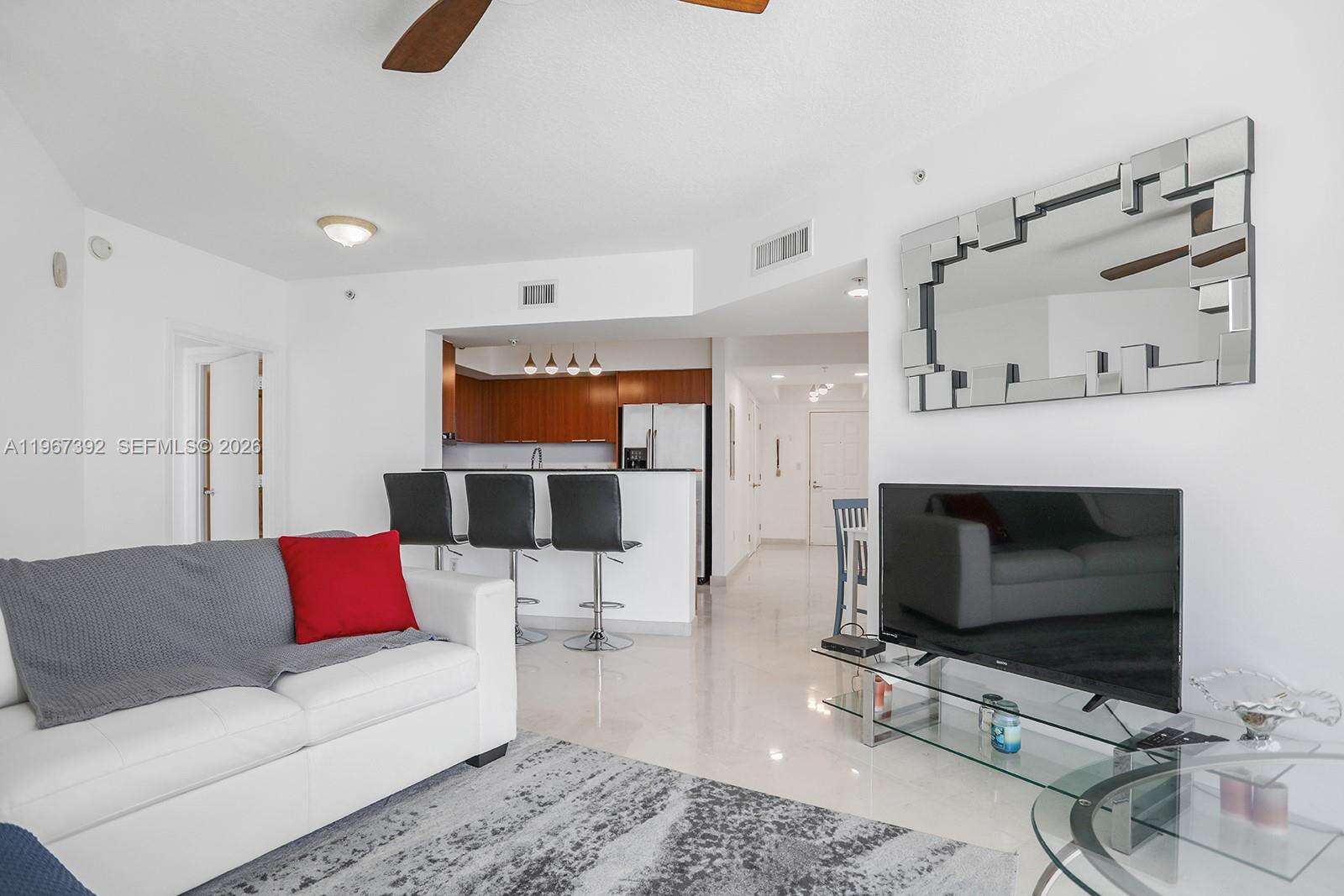 La Perla at 16699 Collins Ave, Sunny Isles Beach, FL 33160 - For Rent photo 15