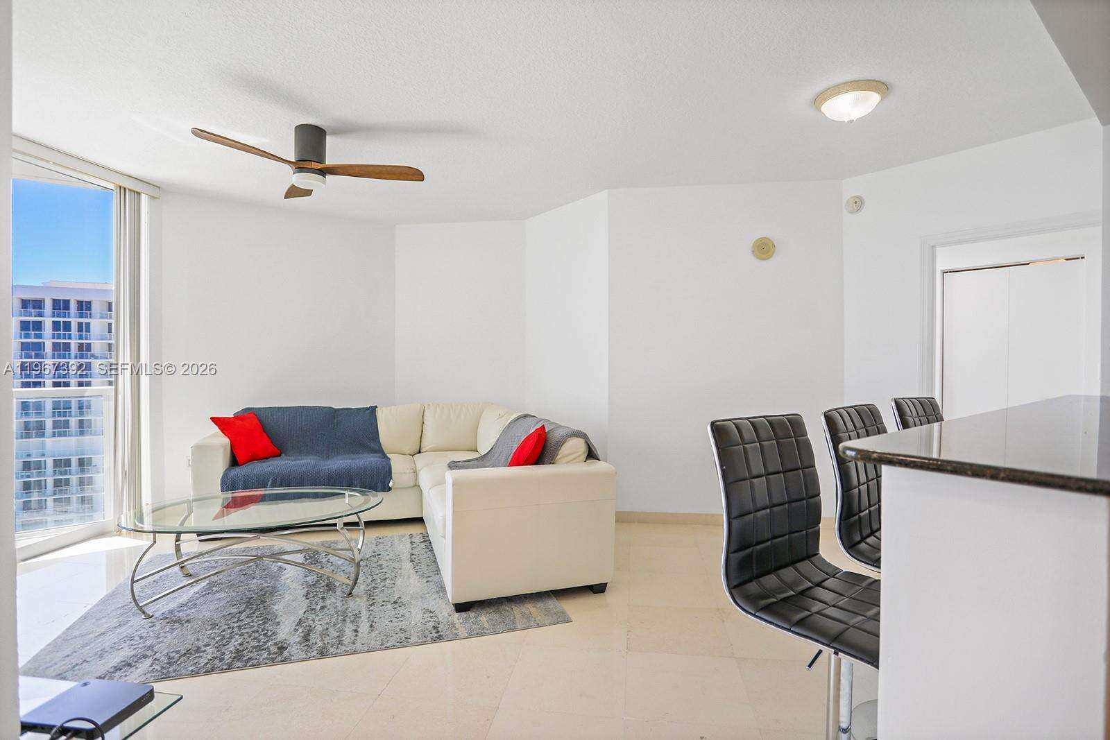 La Perla at 16699 Collins Ave, Sunny Isles Beach, FL 33160 - For Rent photo 21