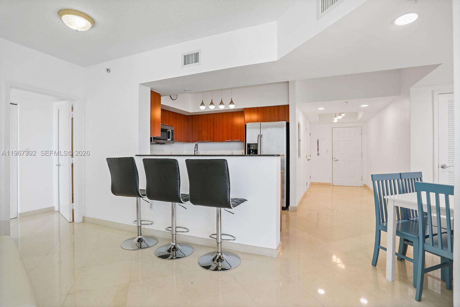 La Perla at 16699 Collins Ave, Sunny Isles Beach, FL 33160 - For Rent photo 9