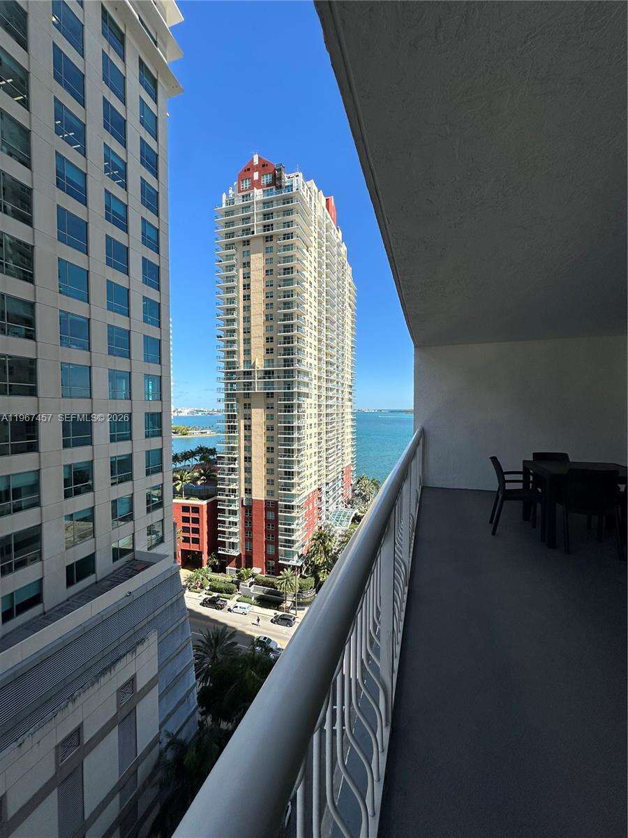 The Club At Brickell Bay at 1200 Brickell Bay Dr, Miami, FL 33131 - For Rent photo 2