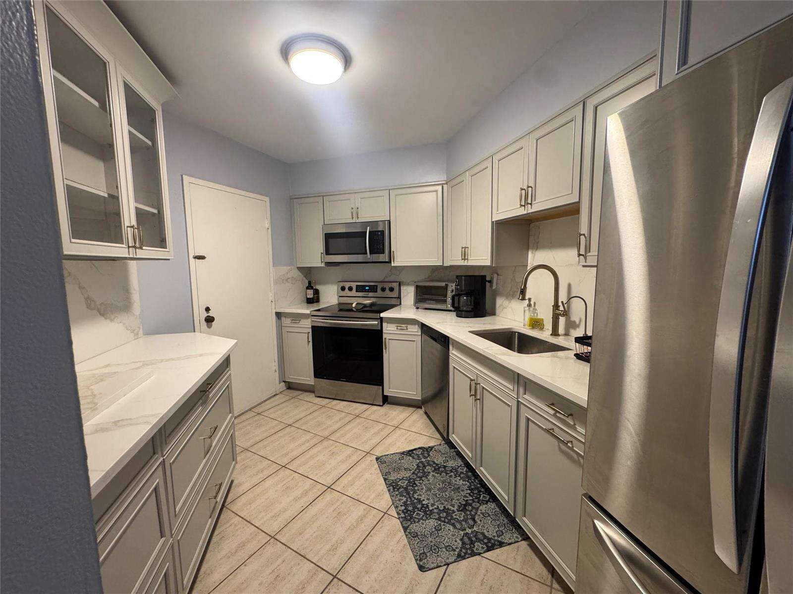 Sea Air Towers at 3725 Ocean, Hollywood, FL 33019 - For Rent photo 9