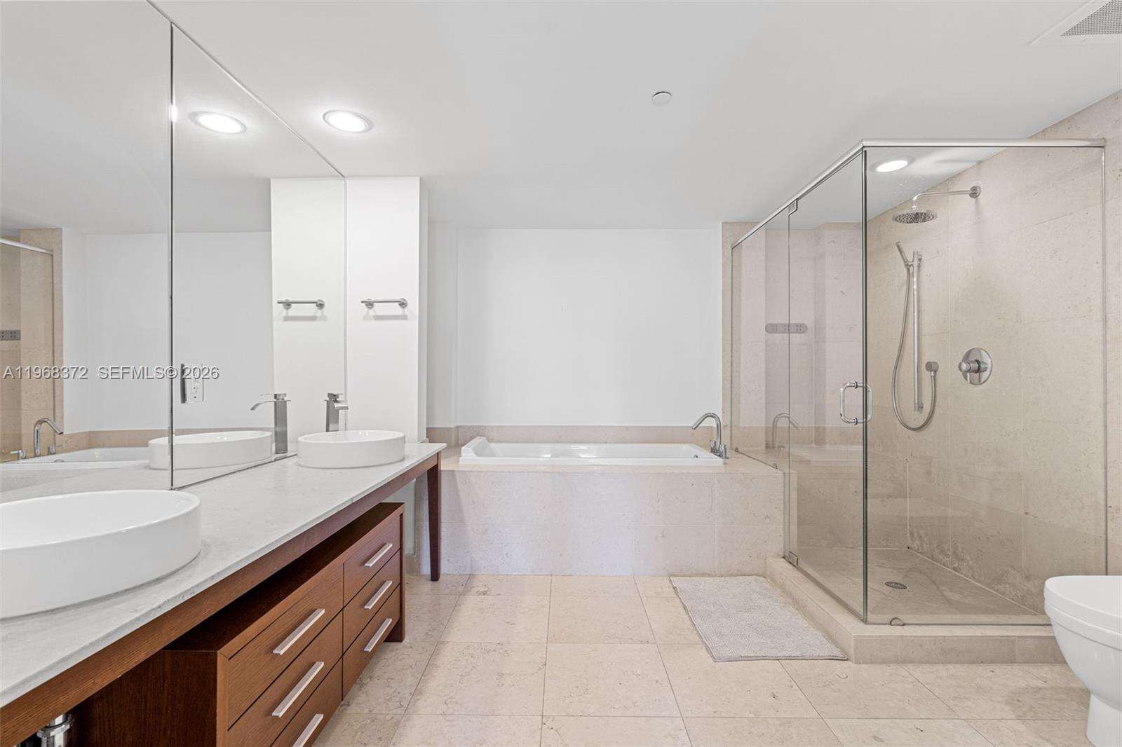 Icon Brickell 2 at 495 Brickell Ave, Miami, FL 33131 - For Rent photo 20