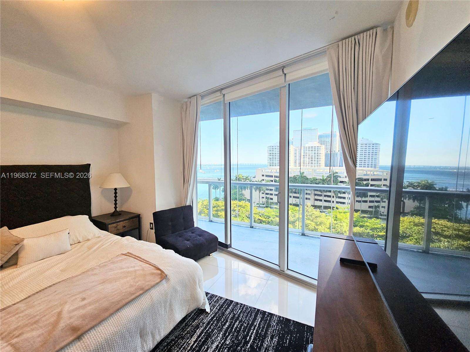 Icon Brickell 2 at 495 Brickell Ave, Miami, FL 33131 - For Rent photo 3