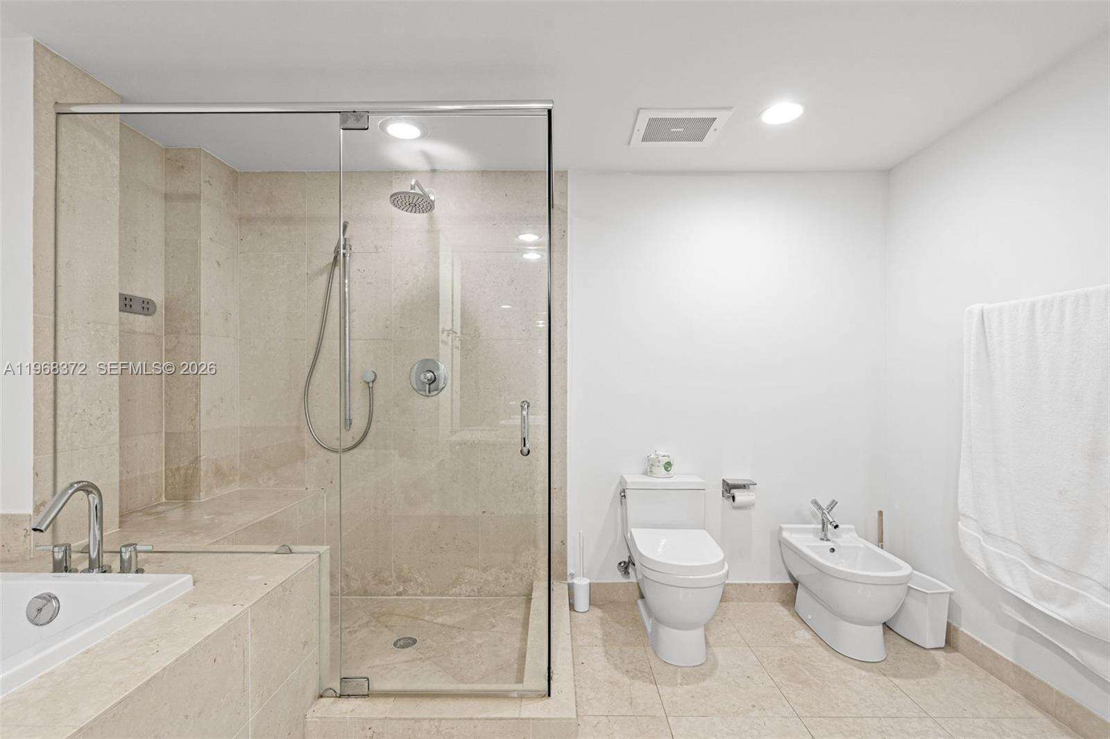 Icon Brickell 2 at 495 Brickell Ave, Miami, FL 33131 - For Rent photo 26