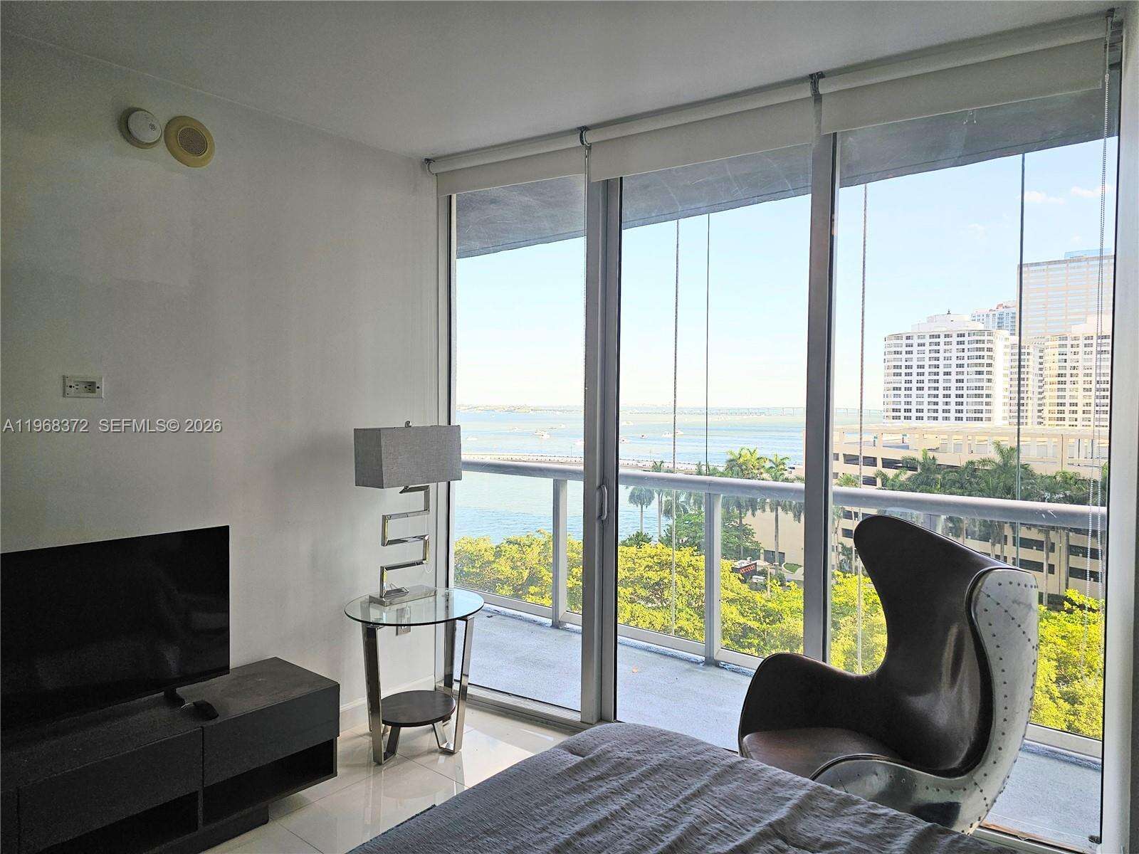 Icon Brickell 2 at 495 Brickell Ave, Miami, FL 33131 - For Rent photo 6