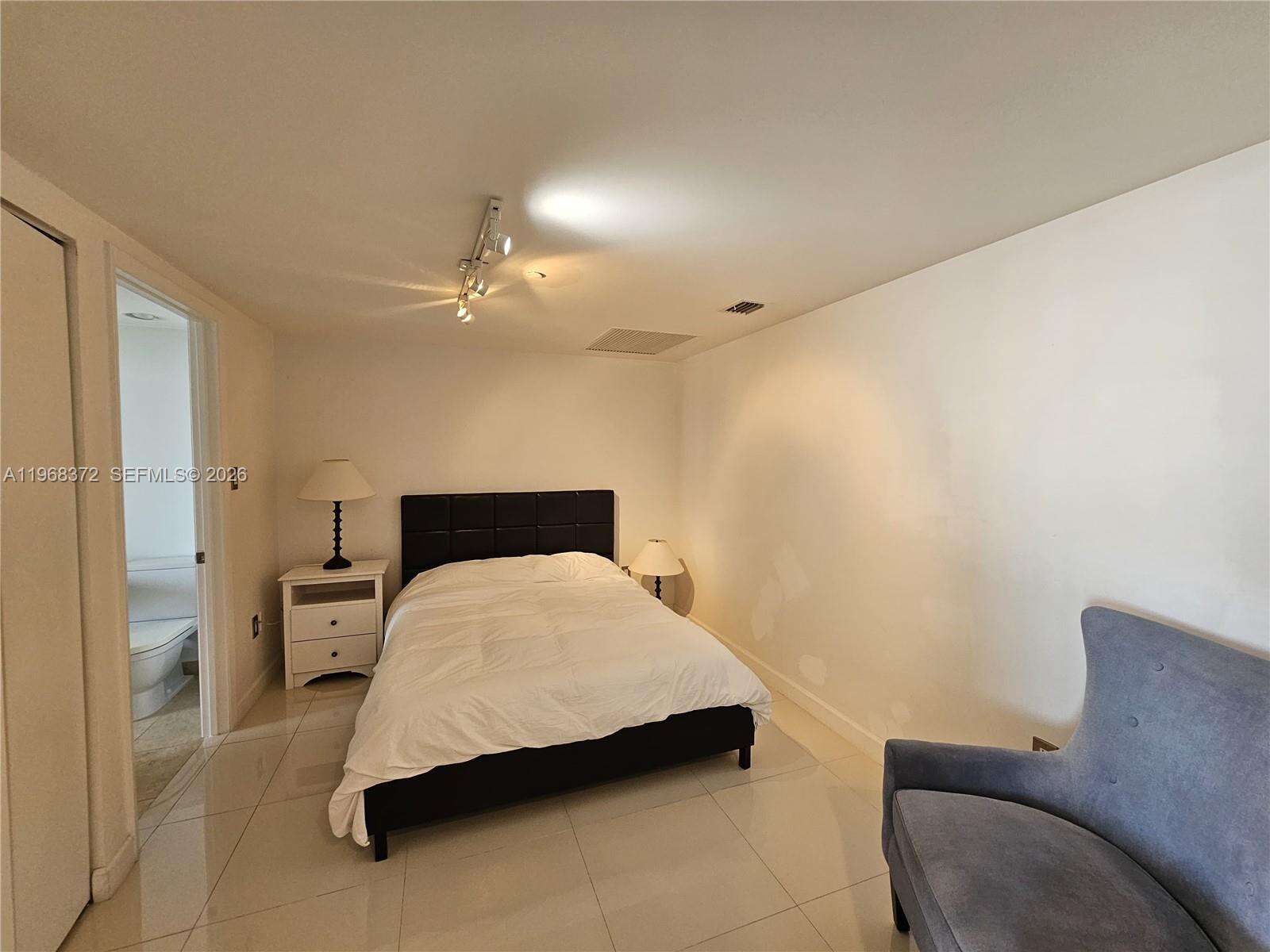 Icon Brickell 2 at 495 Brickell Ave, Miami, FL 33131 - For Rent photo 7