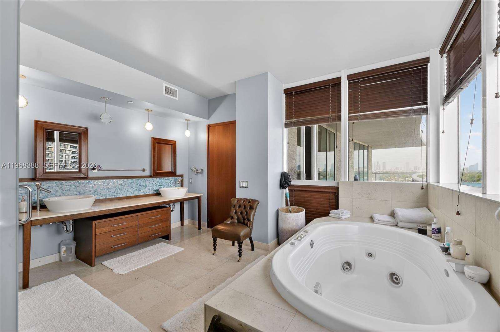 Icon at 450 Alton Rd, Miami Beach, FL 33139 - For Rent photo 18