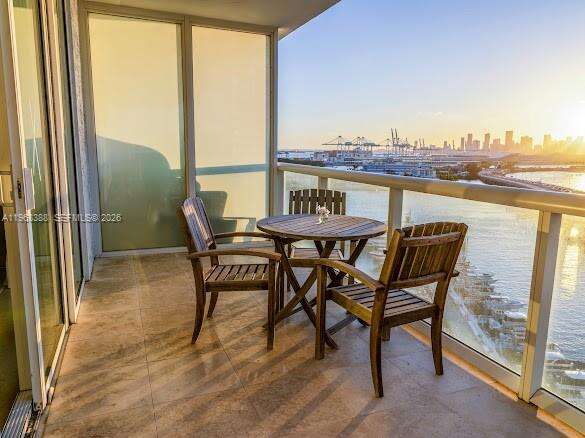 Icon at 450 Alton Rd, Miami Beach, FL 33139 - For Rent photo 8