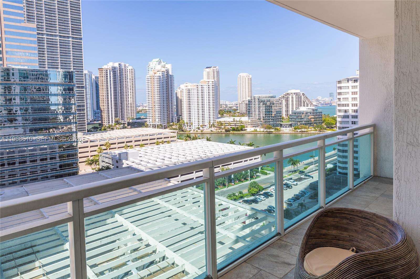 The Plaza On Brickell East at 950 Brickell Bay Dr, Miami, FL 33131 - For Rent photo 2