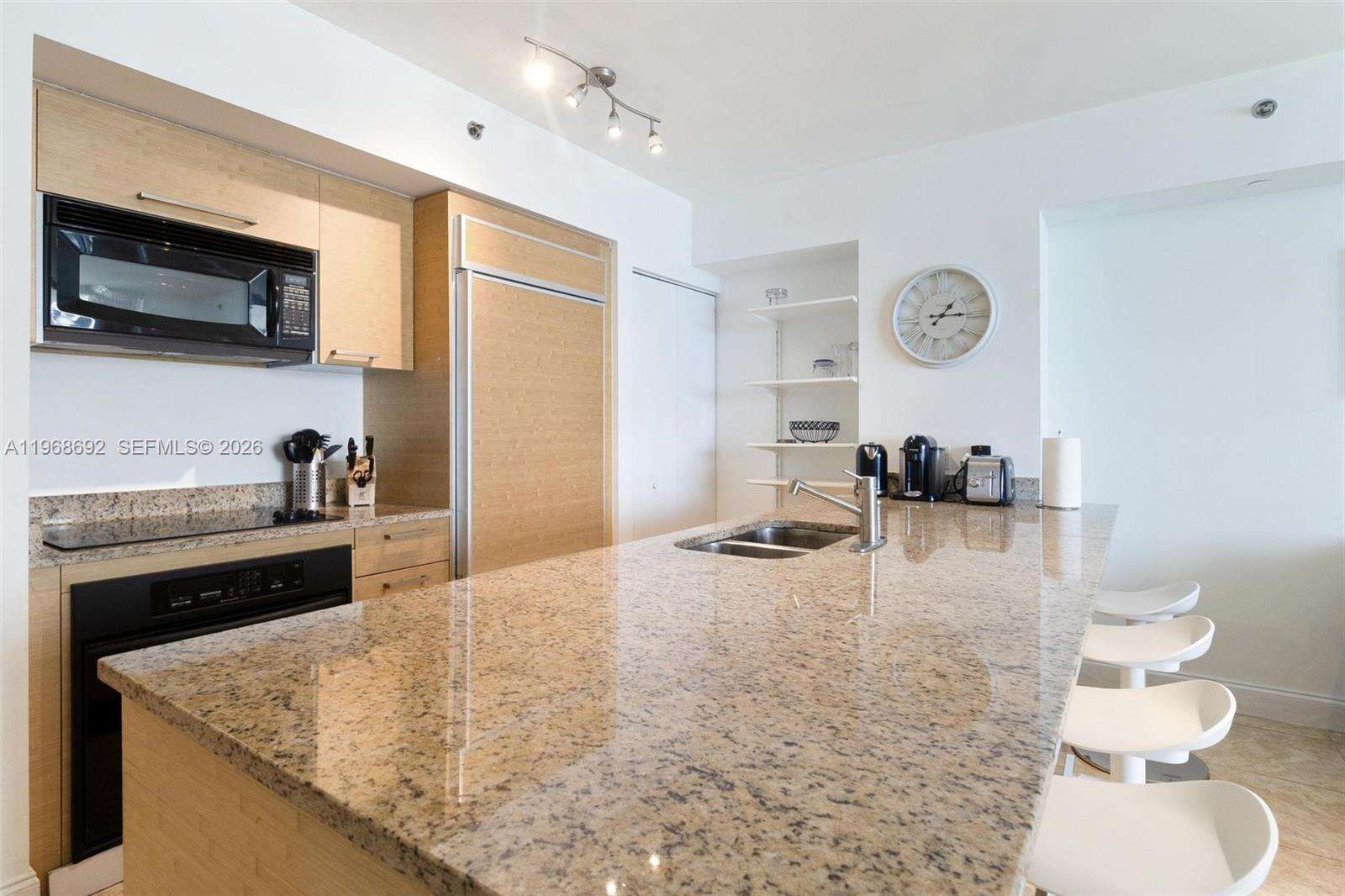 The Beach Club Two at 1830 Ocean Dr, Hallandale Beach, FL 33009 - For Rent photo 10