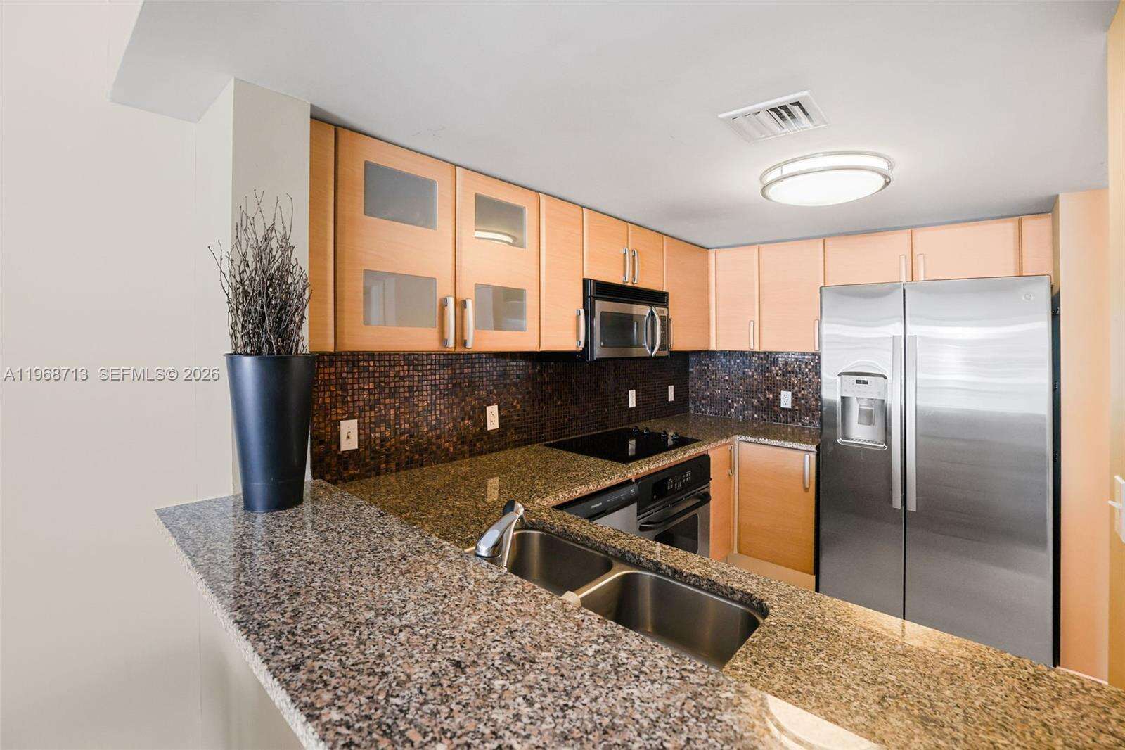 Skyline On Brickell at 2101 Brickell Ave, Miami, FL 33129 - For Rent photo 6