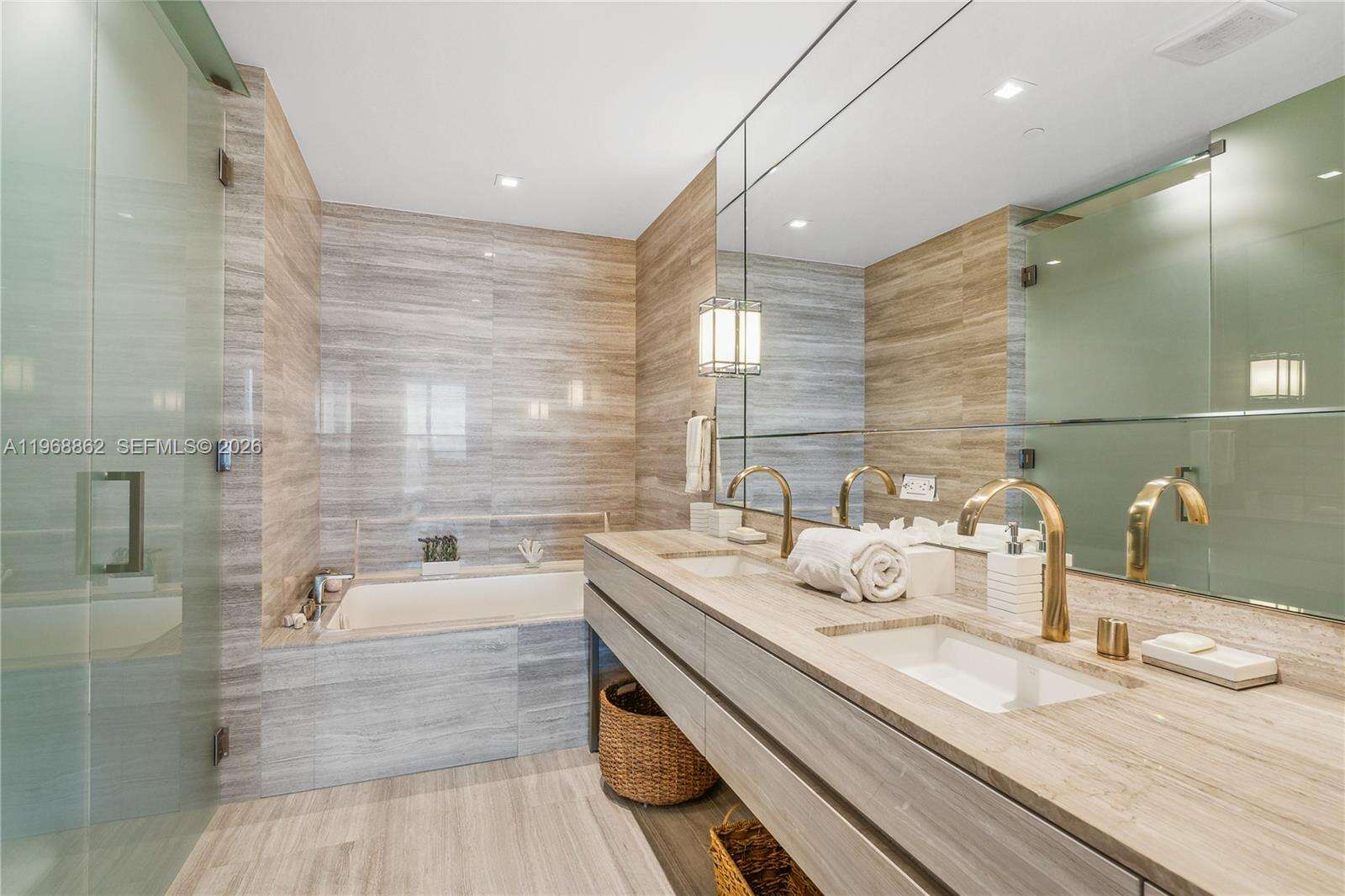 Armani Casa at 18975 Collins Ave, Sunny Isles Beach, FL 33160 - For Rent photo 23