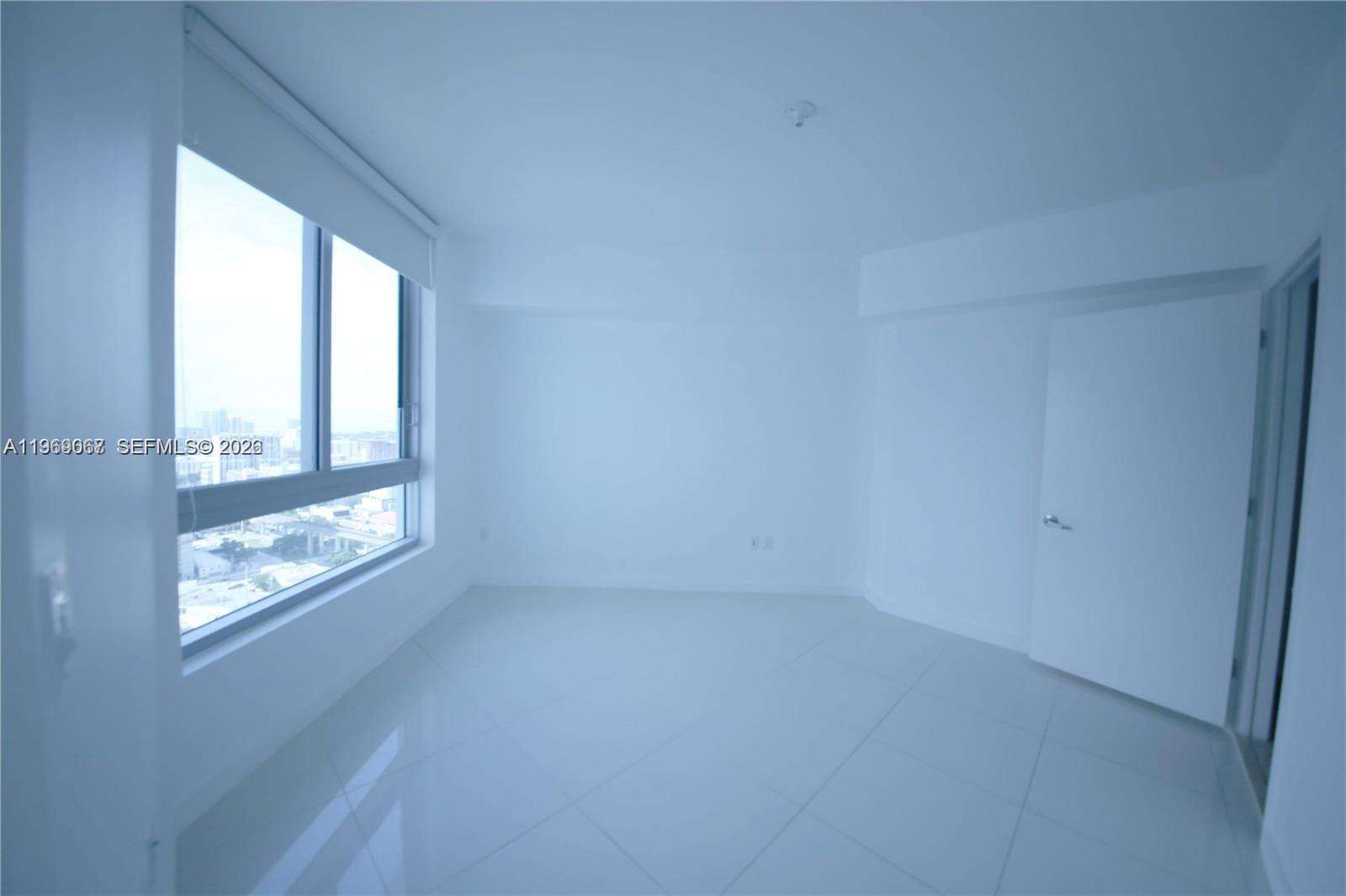 Wind By Neo at 350 Miami Ave, Miami, FL 33130 - For Rent photo 3