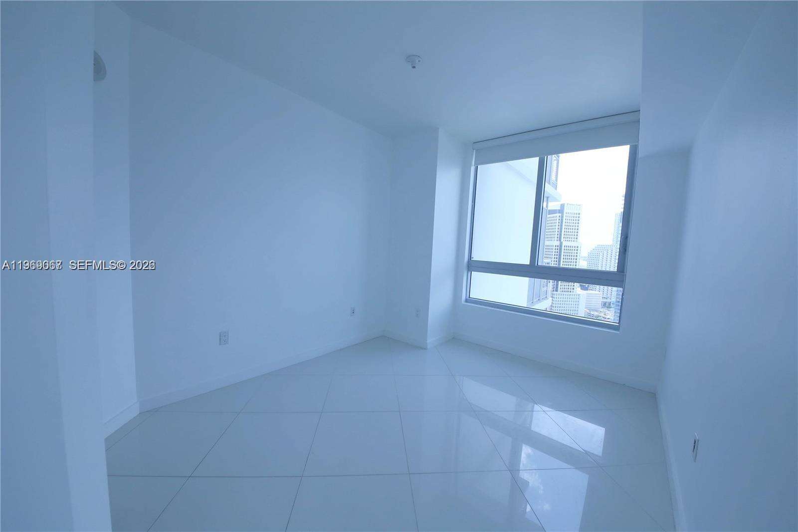 Wind By Neo at 350 Miami Ave, Miami, FL 33130 - For Rent photo 4