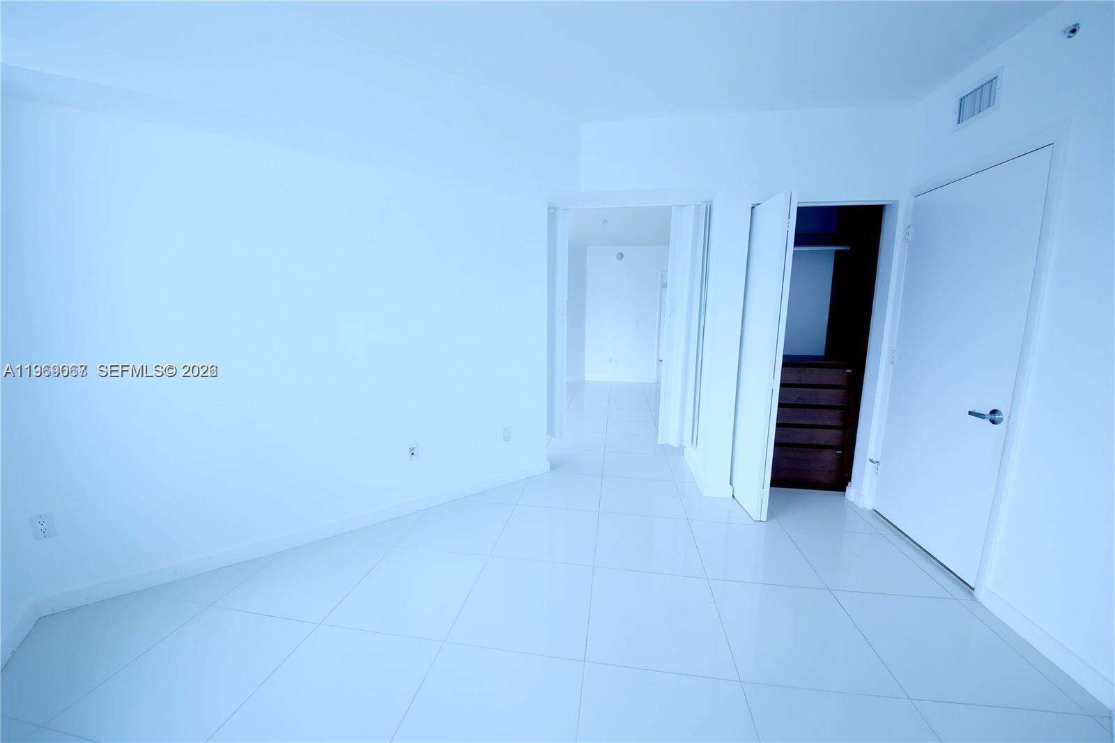 Wind By Neo at 350 Miami Ave, Miami, FL 33130 - For Rent photo 6