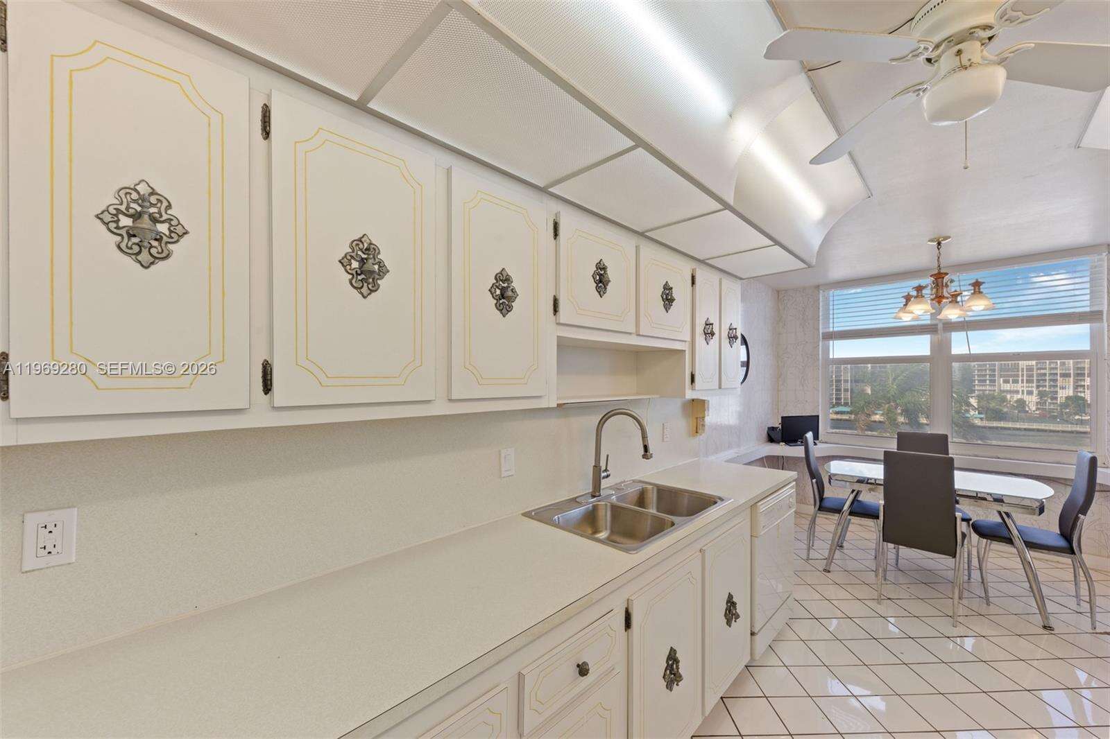 Aquarius at 2751 Ocean Dr, Hollywood, FL 33019 - For Rent photo 12