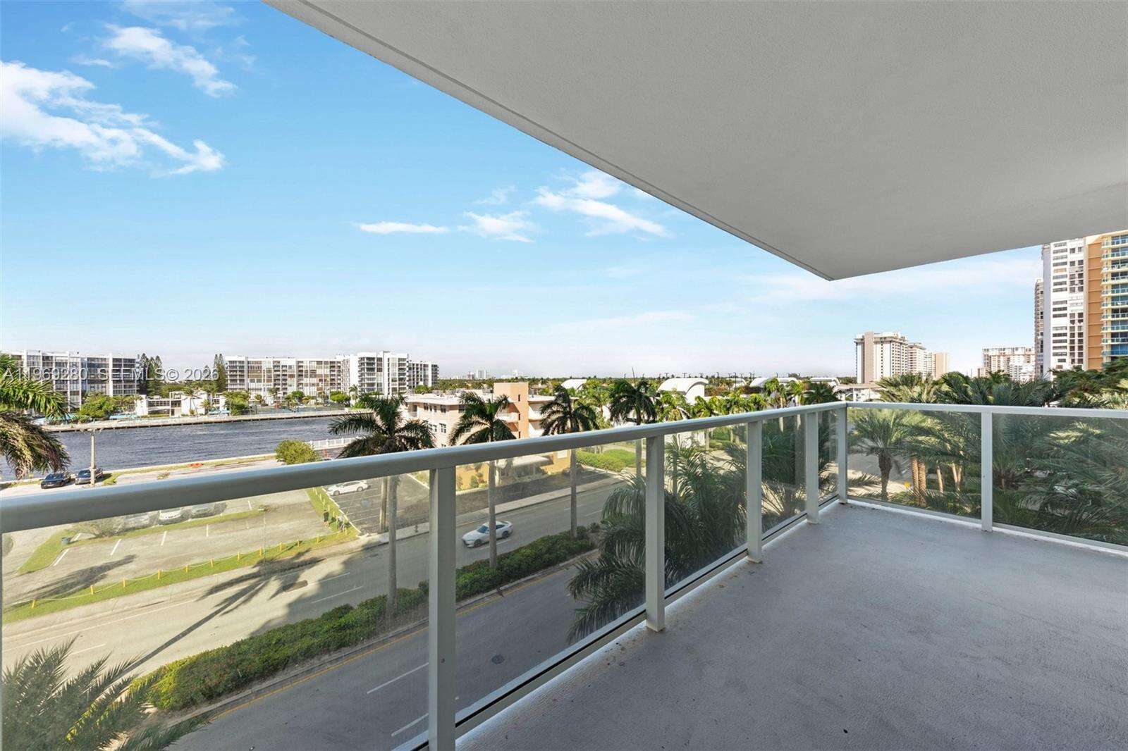 Aquarius at 2751 Ocean Dr, Hollywood, FL 33019 - For Rent photo 16