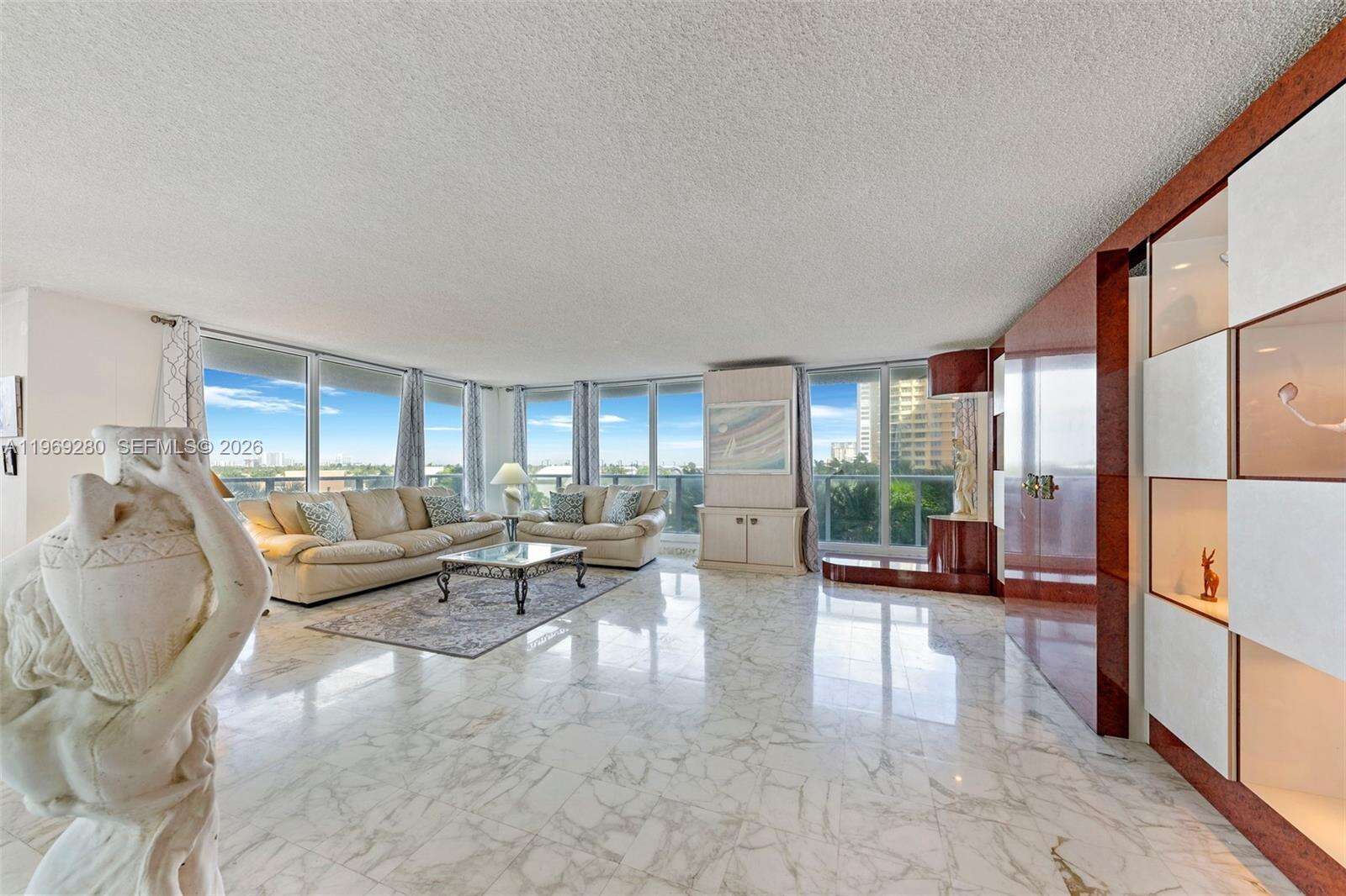 Aquarius at 2751 Ocean Dr, Hollywood, FL 33019 - For Rent photo 4
