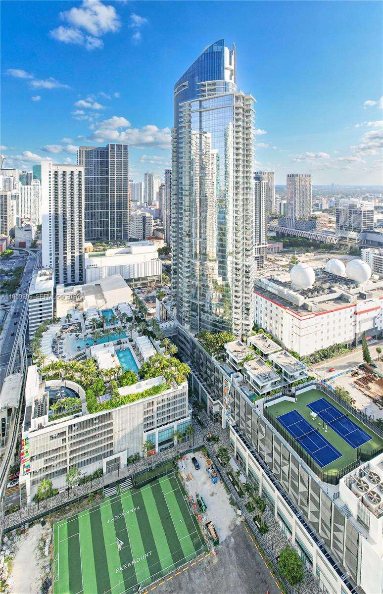 Paramount Miami Worldcenter at 851 1 Ave, Miami, FL 33132 - For Rent photo 1