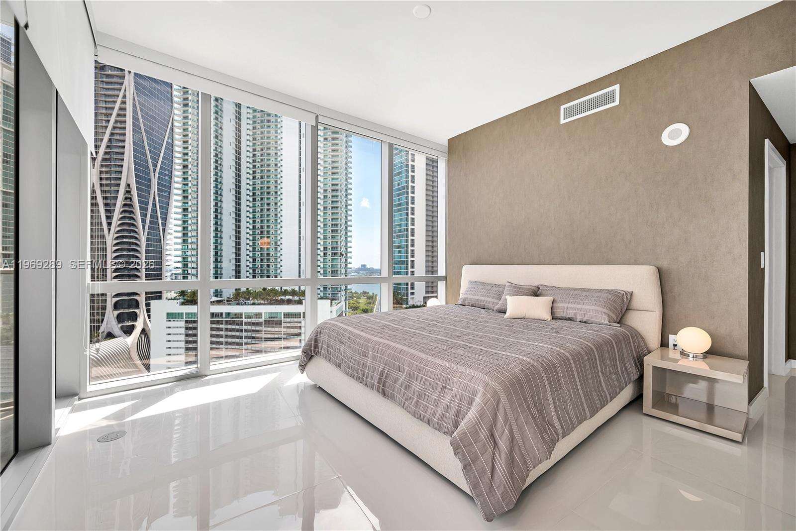 Paramount Miami Worldcenter at 851 1 Ave, Miami, FL 33132 - For Rent photo 22