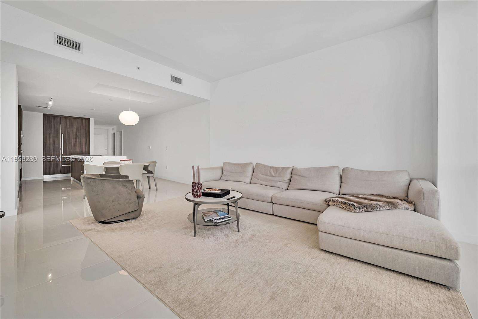 Paramount Miami Worldcenter at 851 1 Ave, Miami, FL 33132 - For Rent photo 5