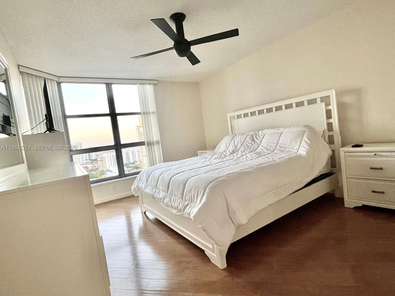 Mystic Pointe Tower 500 at 3530 Mystic Pointe Dr, Aventura, FL 33180 - For Rent photo 12