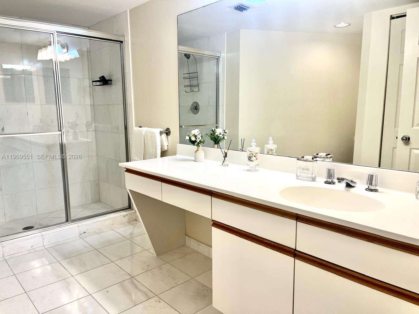 Mystic Pointe Tower 500 at 3530 Mystic Pointe Dr, Aventura, FL 33180 - For Rent photo 14