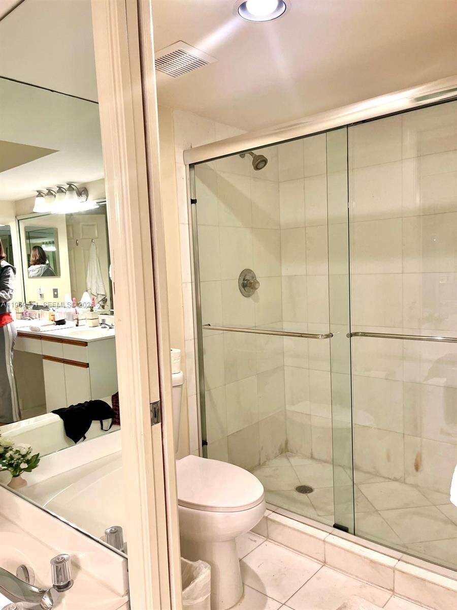 Mystic Pointe Tower 500 at 3530 Mystic Pointe Dr, Aventura, FL 33180 - For Rent photo 15