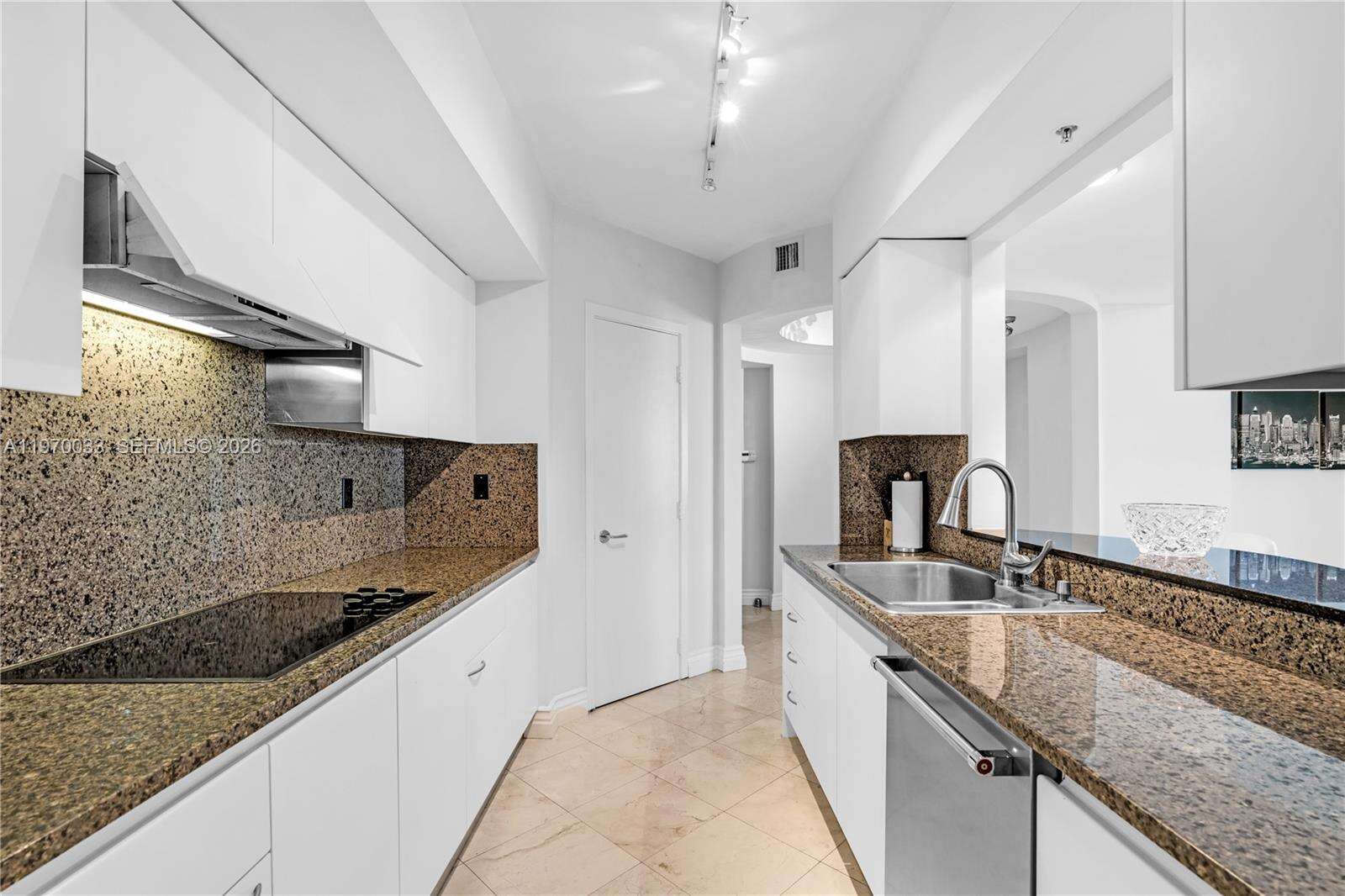 1500 Ocean Dr, Miami Beach, FL 33139 - For Rent photo 10