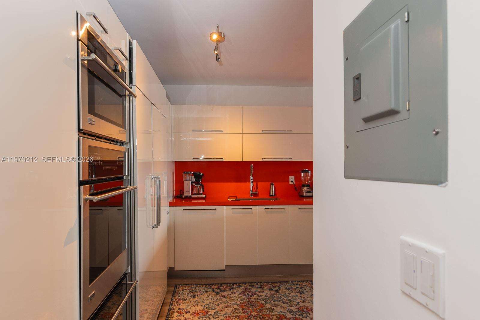 King Cole at 900 Bay Dr, Miami Beach, FL 33141 - For Rent photo 10