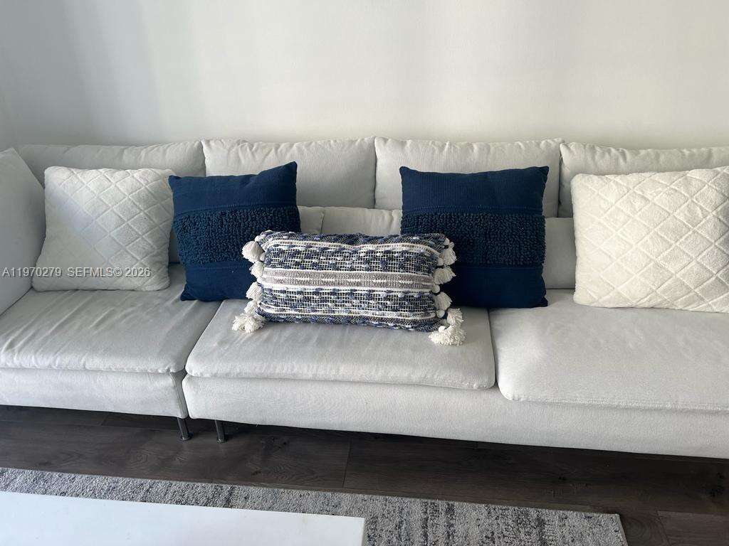 Isola at 770 Claughton Island Dr, Miami, FL 33131 - For Rent photo 2
